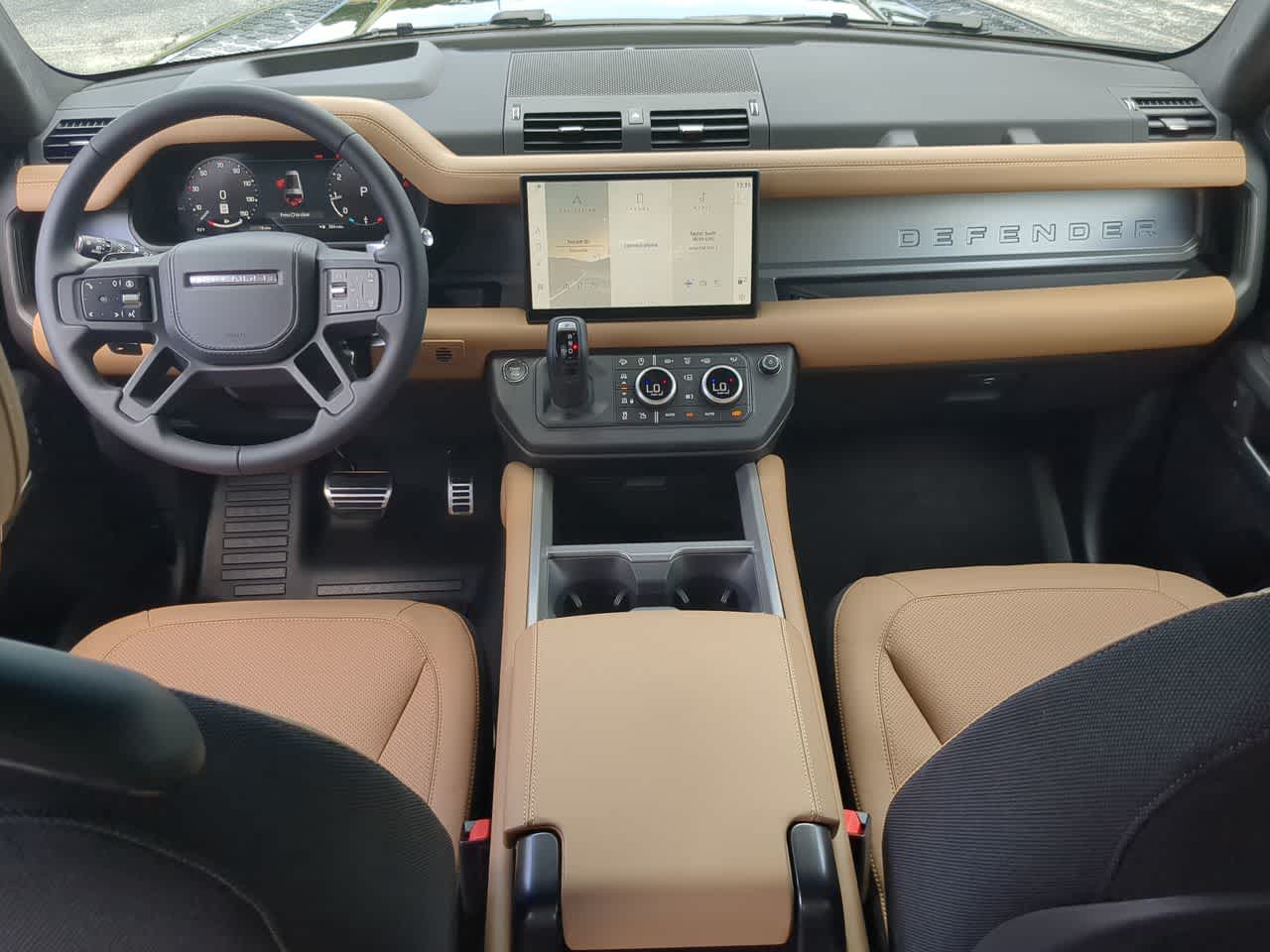 Thumbnail: 2025 Land Rover Defender - 16