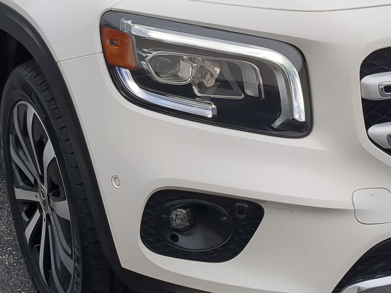 Thumbnail: 2020 Mercedes-Benz GLB - 11