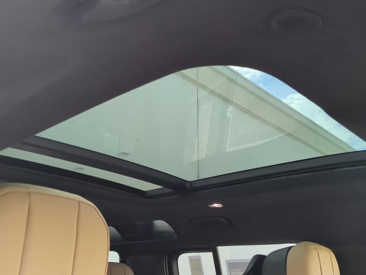 Thumbnail: 2025 Land Rover Defender - 20