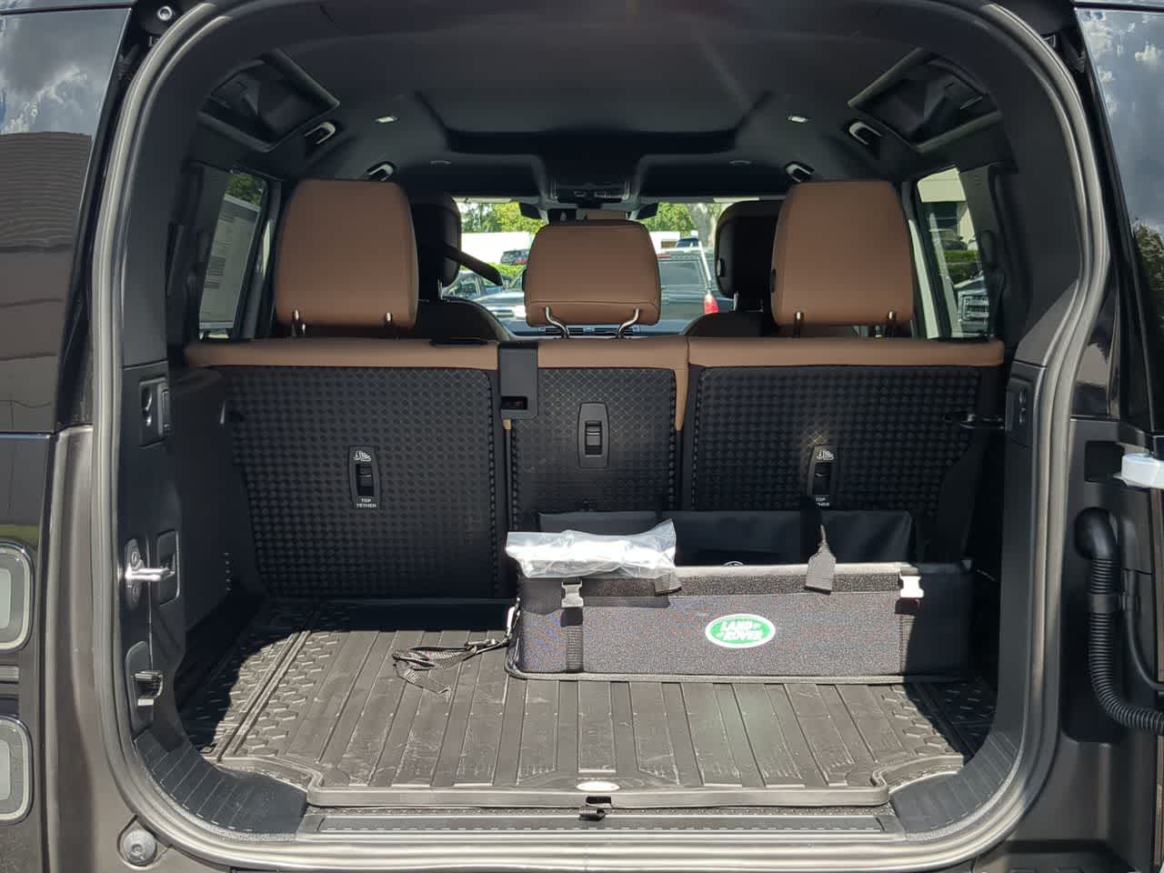 Thumbnail: 2026 Land Rover Defender - 36