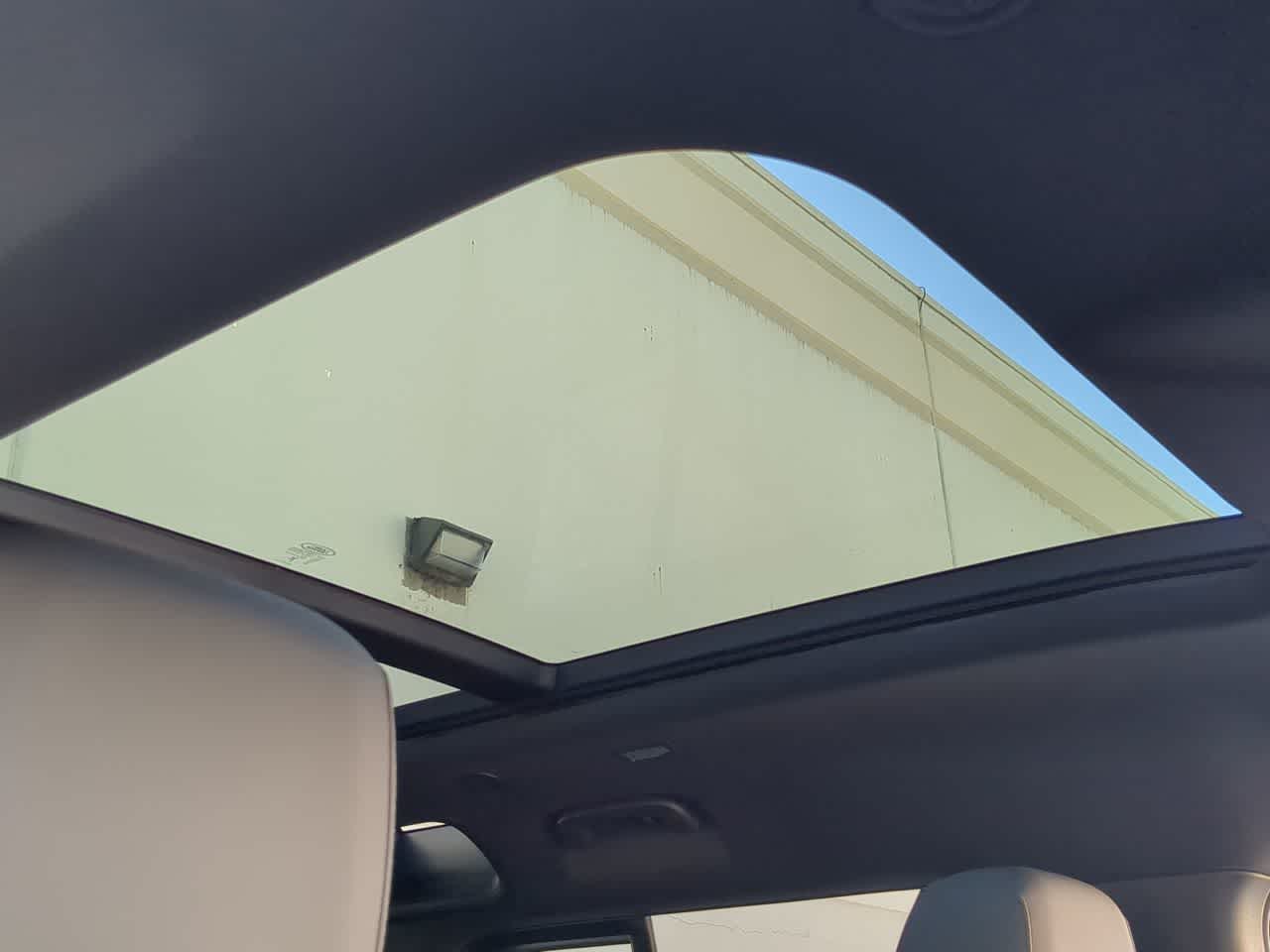 Thumbnail: 2025 Land Rover Defender - 19