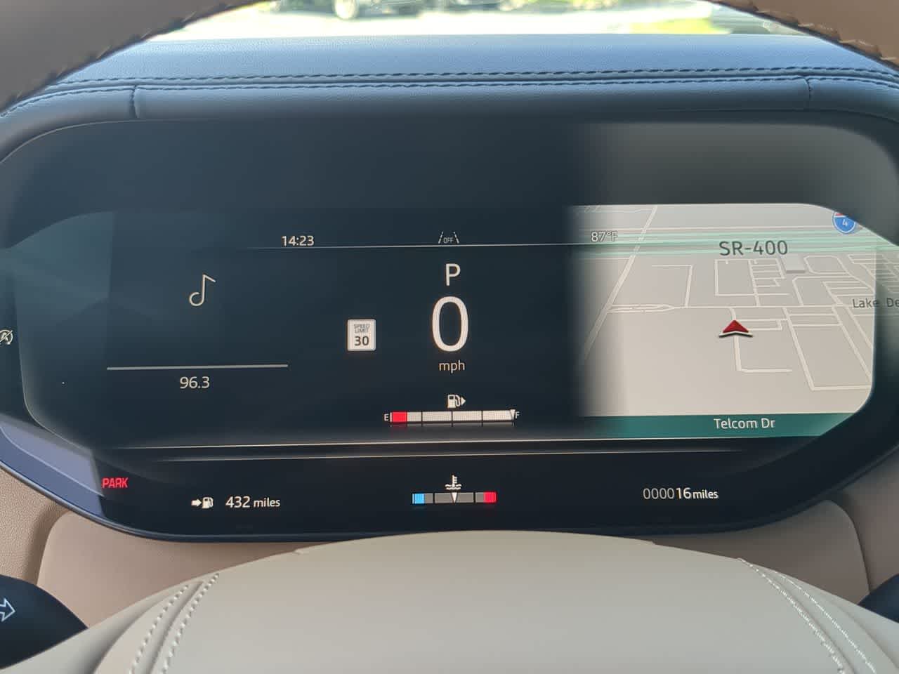 Thumbnail: 2025 Land Rover Range Rover - 36