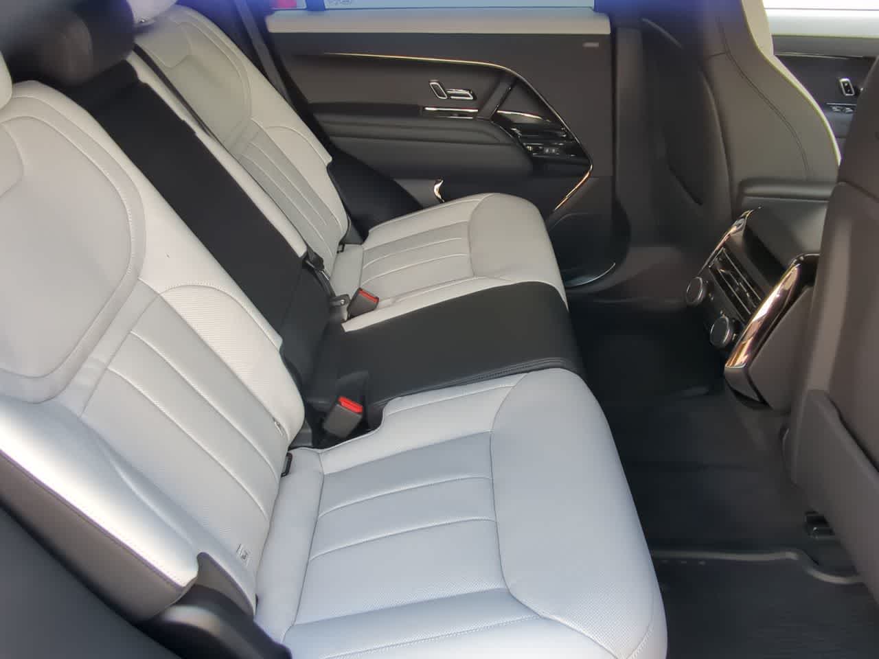 Thumbnail: 2025 Land Rover Range Rover Sport - 22
