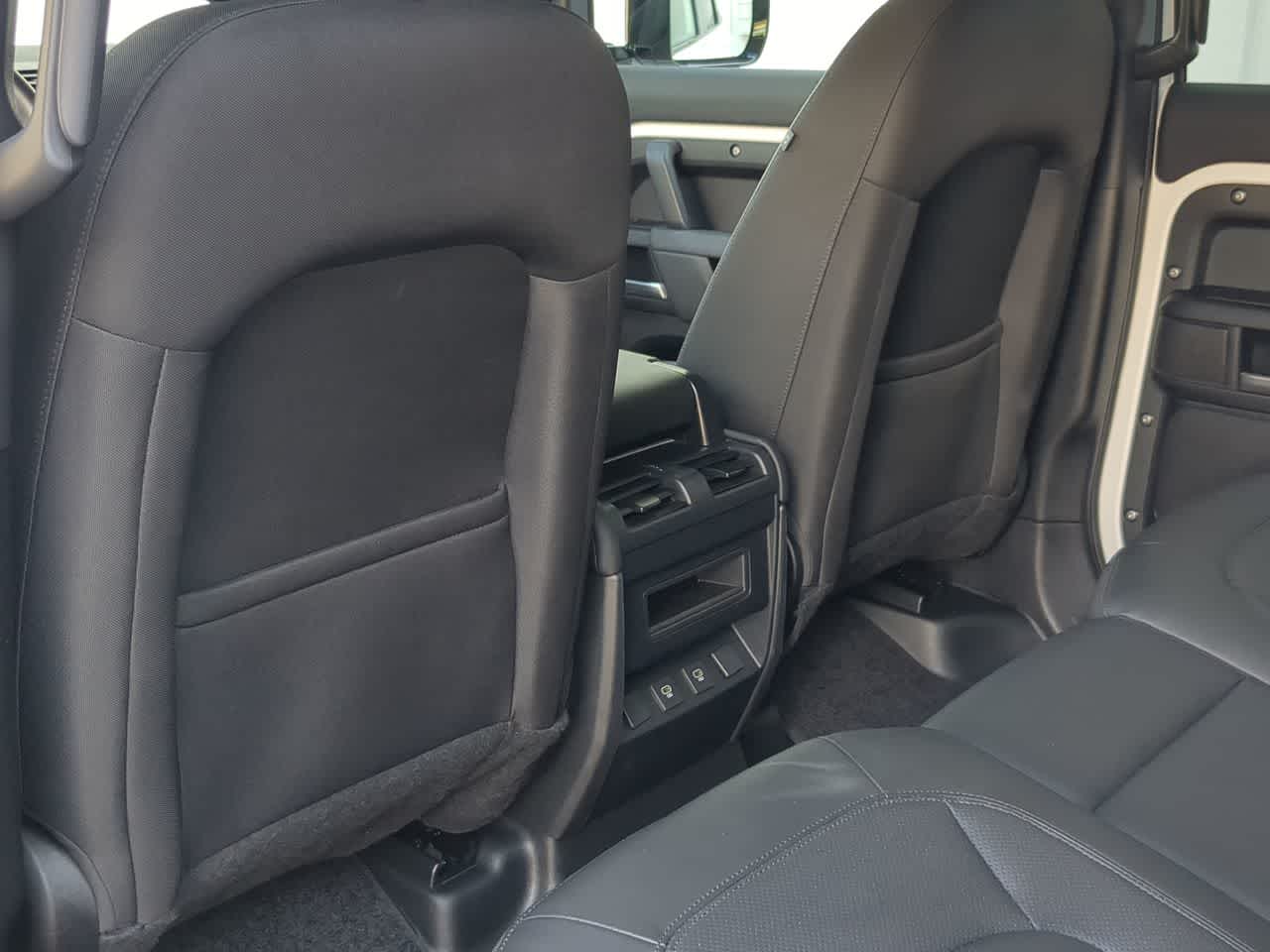 Thumbnail: 2025 Land Rover Defender - 19