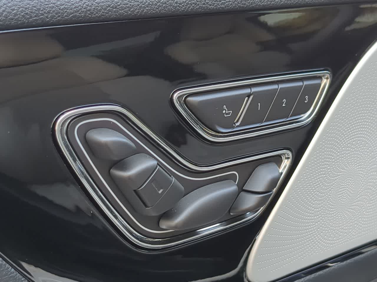 Thumbnail: 2025 Lincoln Aviator - 17