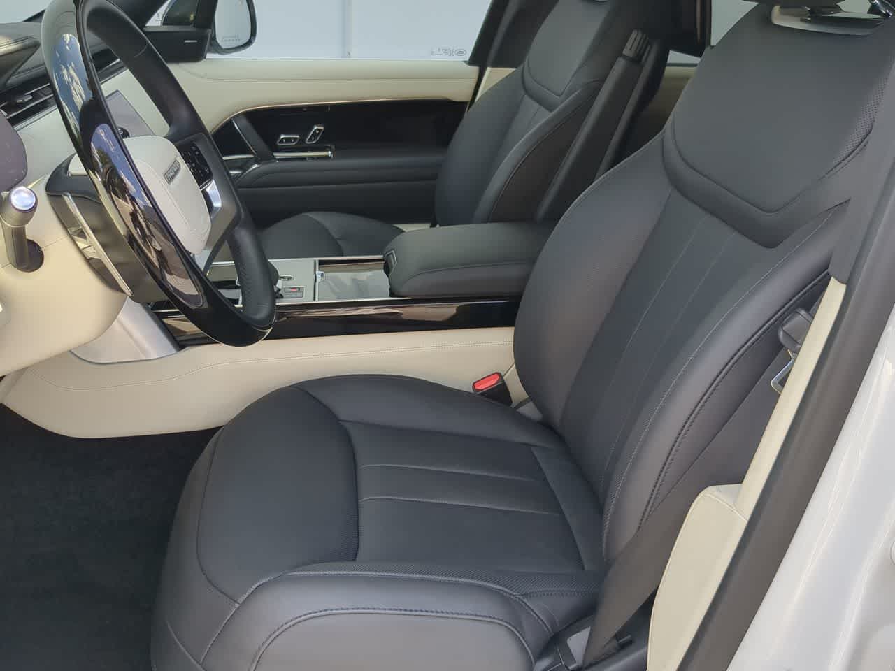 Thumbnail: 2024 Land Rover Range Rover - 24