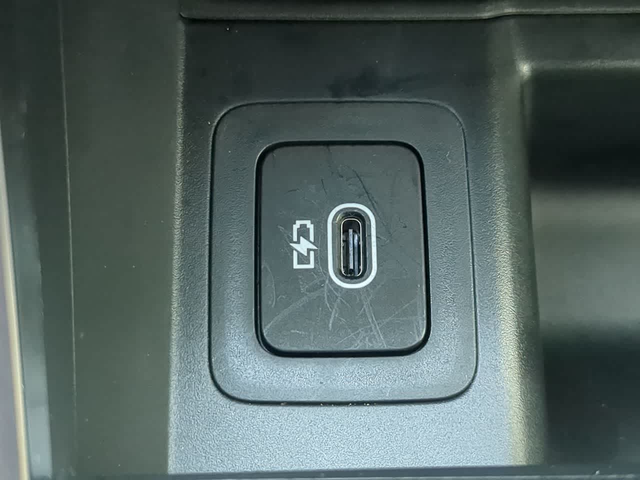 Thumbnail: 2026 Land Rover Range Rover Velar - 33