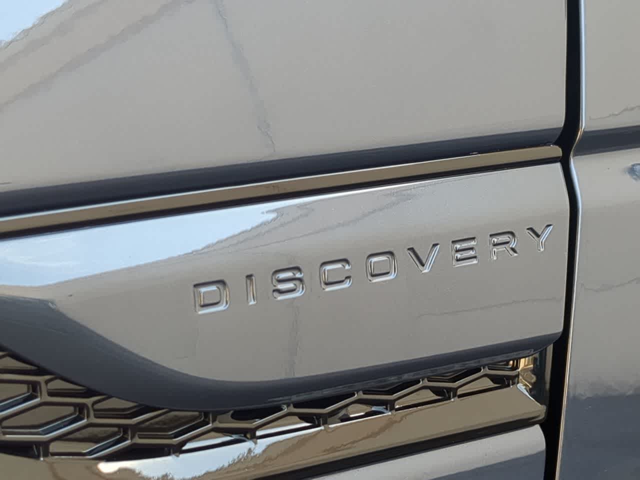 Thumbnail: 2026 Land Rover Discovery Sport - 12