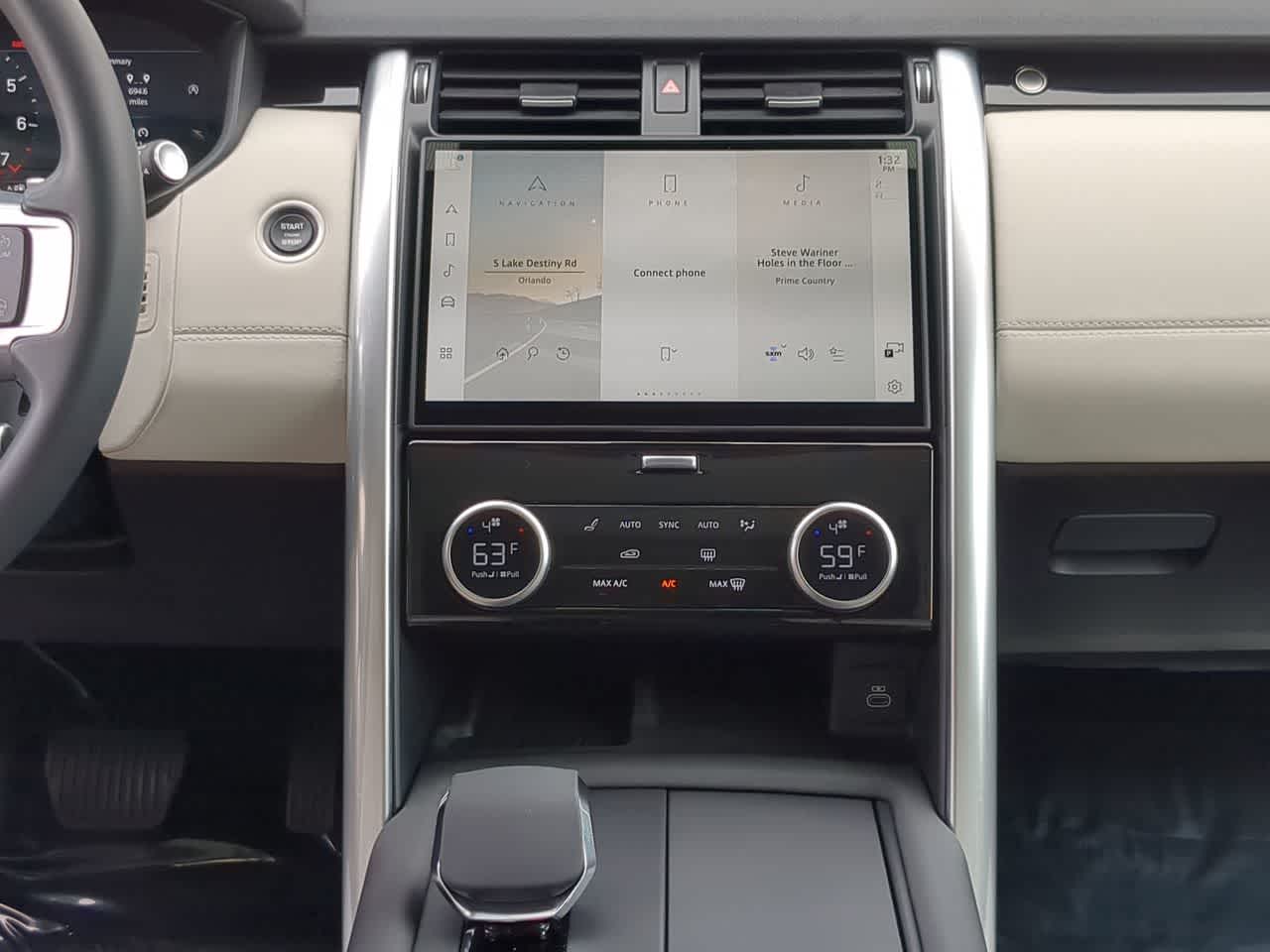 Thumbnail: 2025 Land Rover Discovery - 28