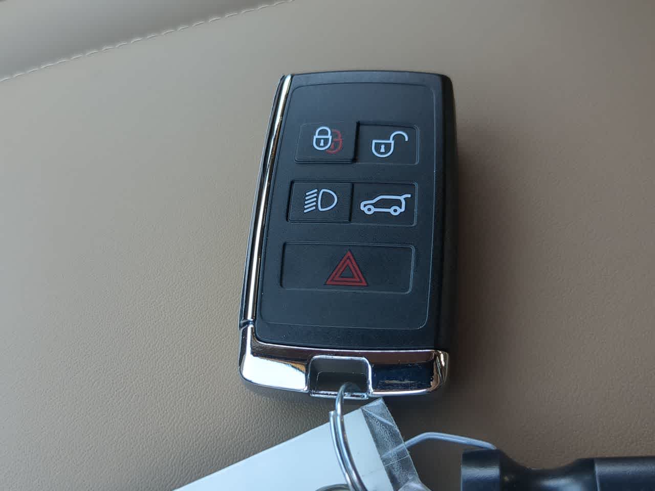 Thumbnail: 2025 Land Rover Range Rover - 37