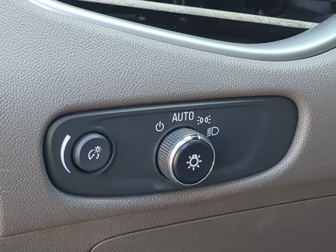 Thumbnail: 2018 Chevrolet Malibu - 34