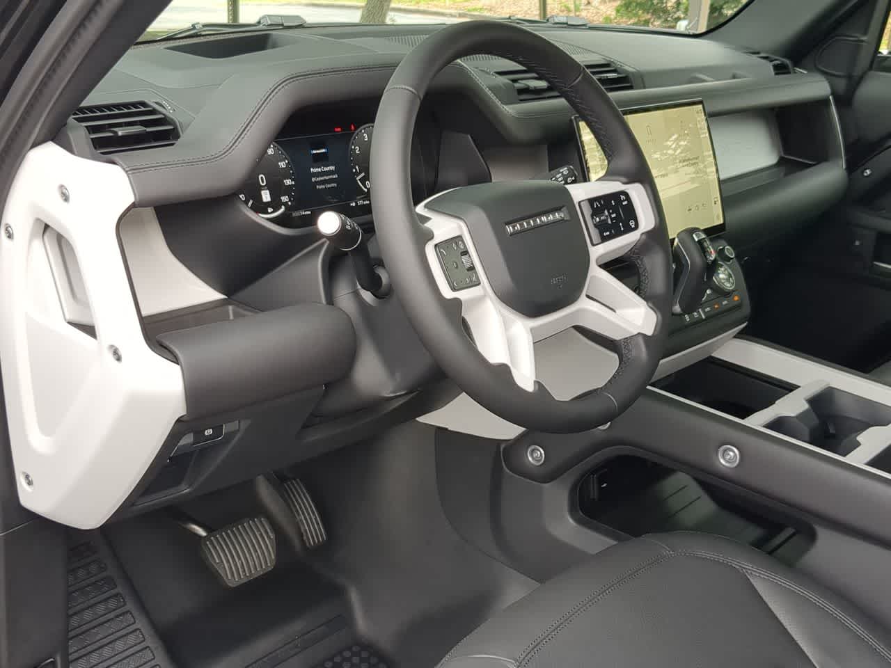 Thumbnail: 2026 Land Rover Defender - 10