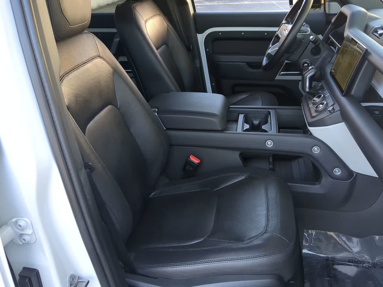 Thumbnail: 2024 Land Rover Defender - 23