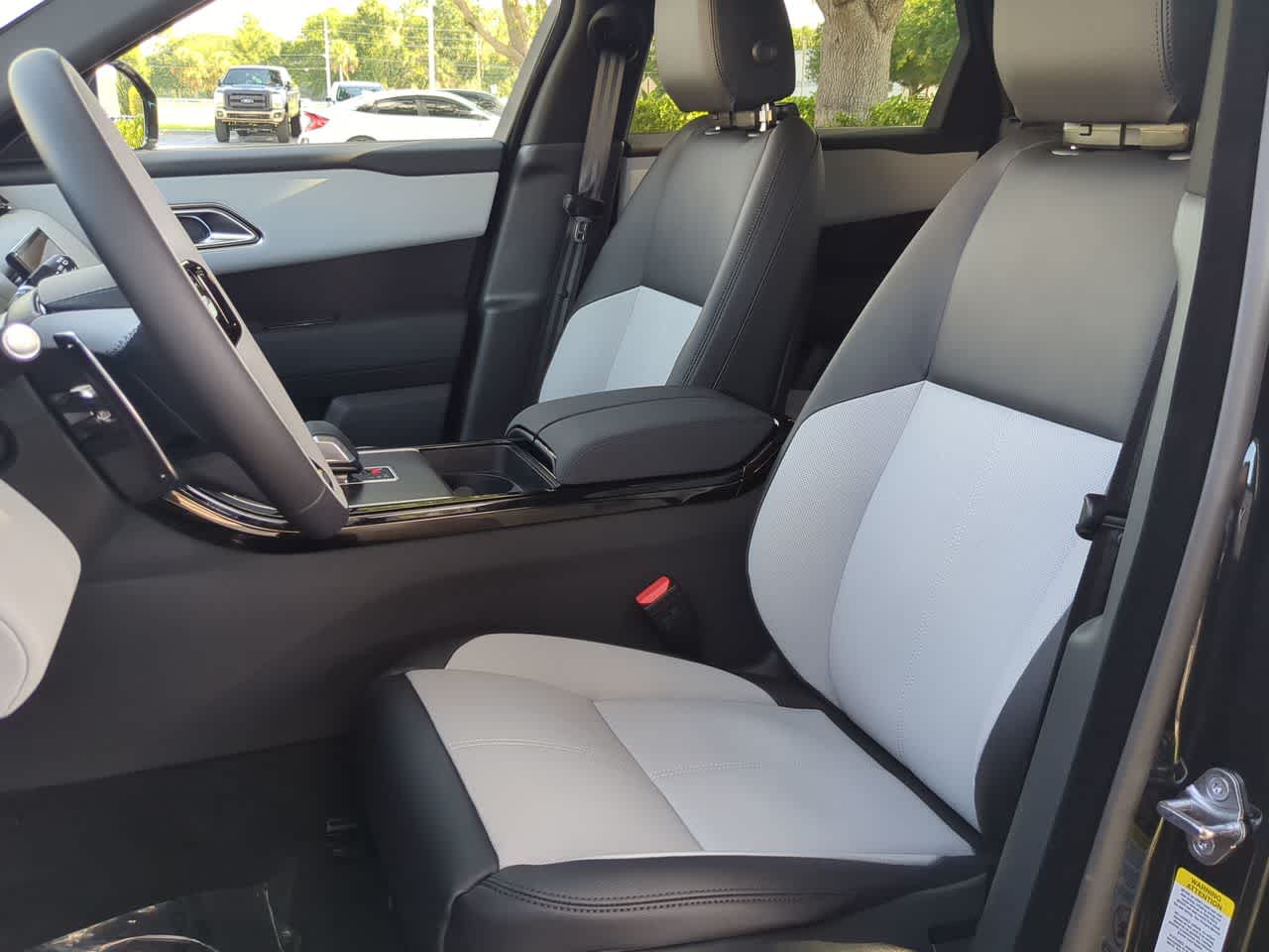 Thumbnail: 2026 Land Rover Range Rover Velar - 17