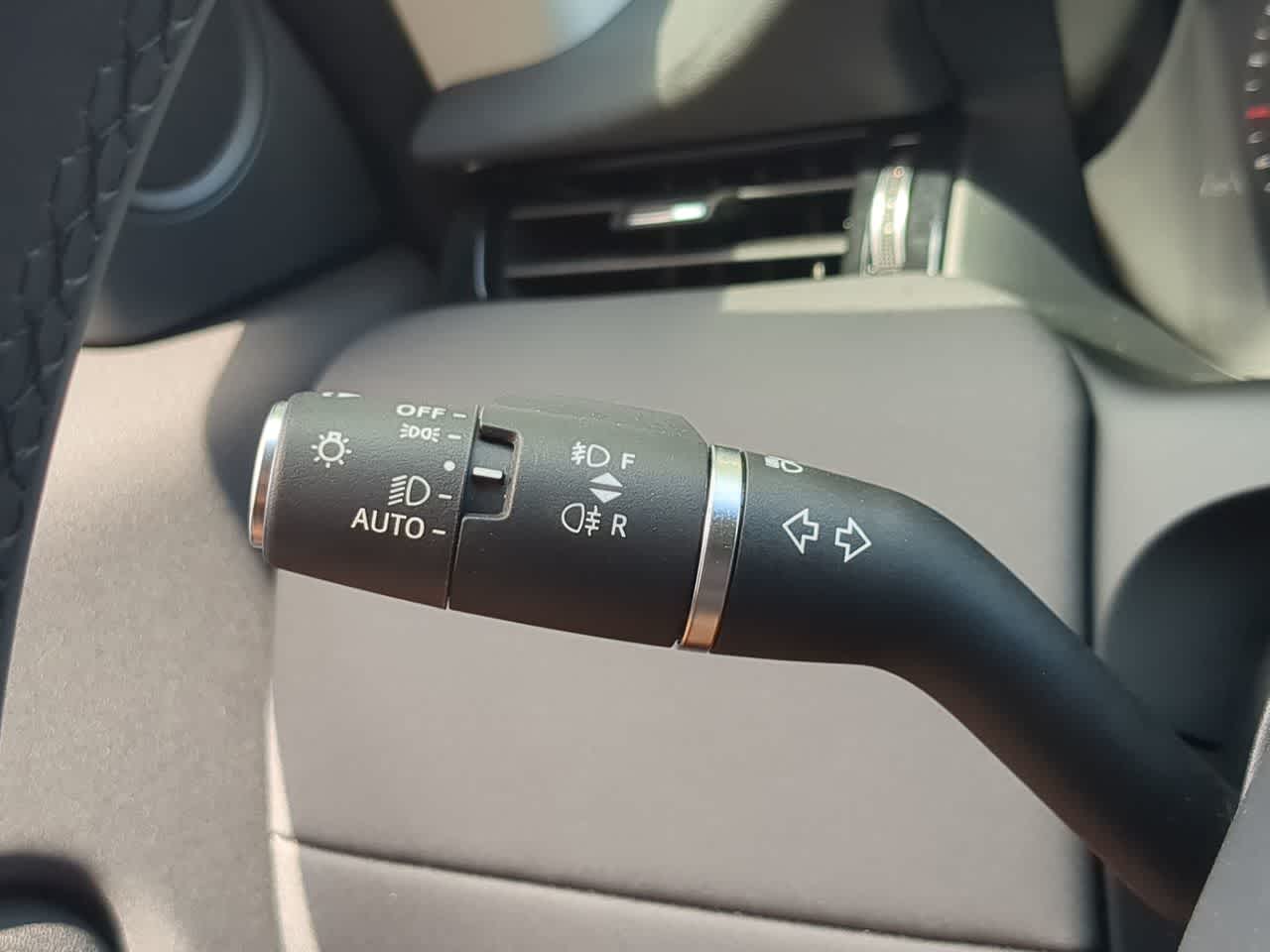 Thumbnail: 2025 Land Rover Discovery Sport - 29