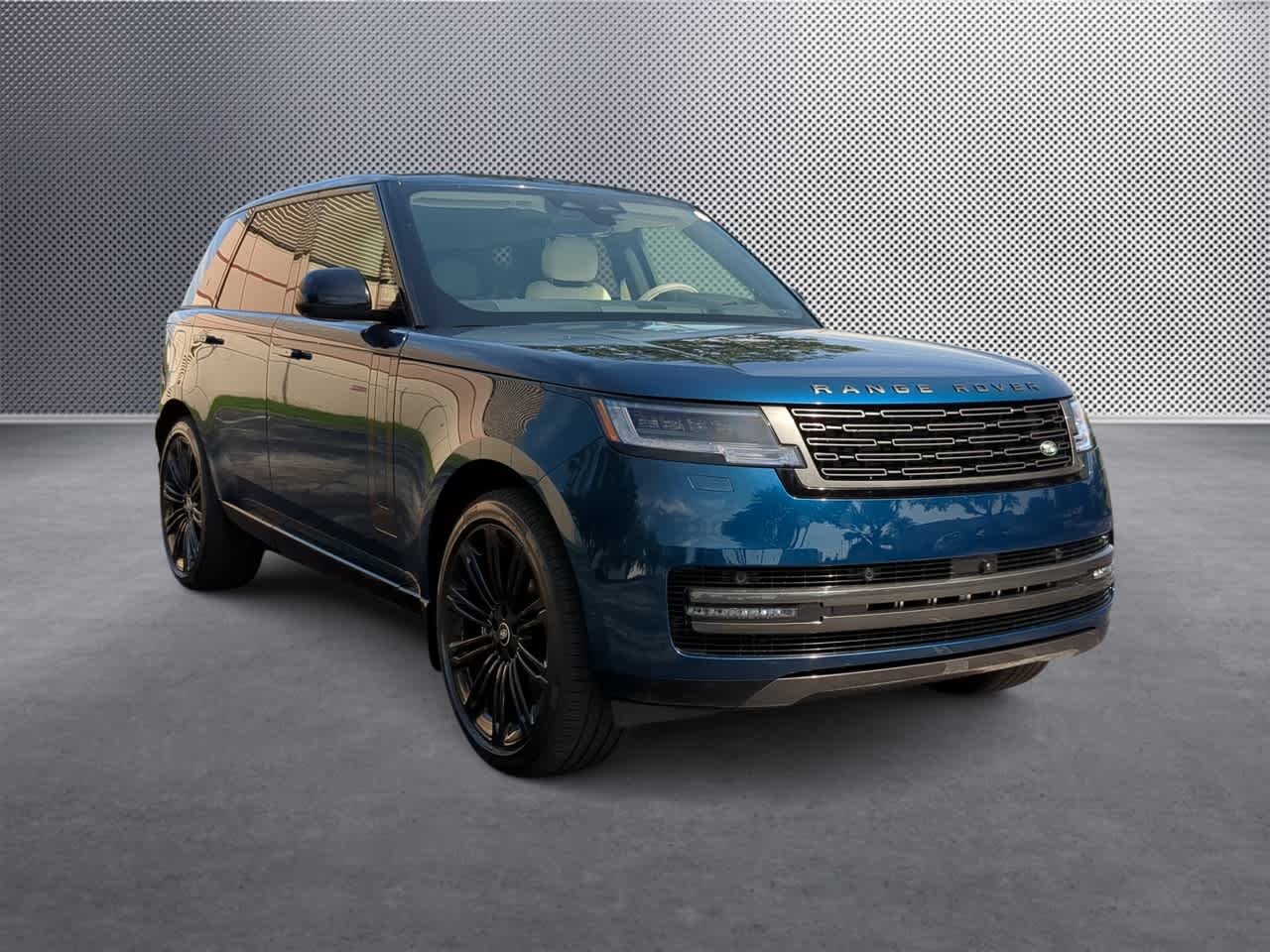Thumbnail: 2025 Land Rover Range Rover - 2