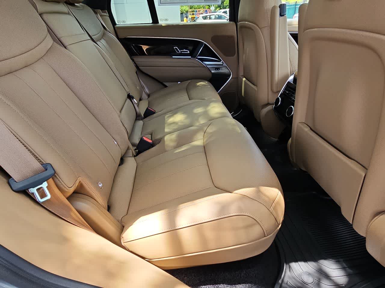 Thumbnail: 2025 Land Rover Range Rover - 22