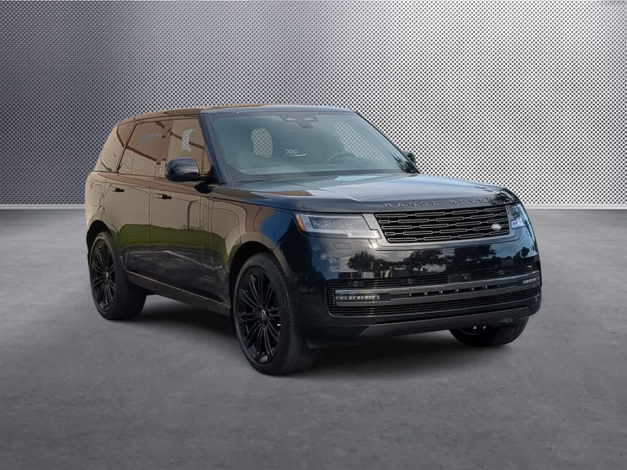 2025 Land Rover Range Rover SE photo 2