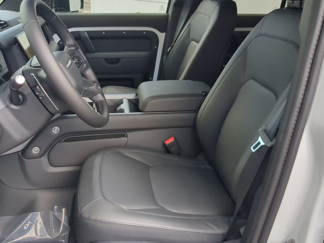 Thumbnail: 2026 Land Rover Defender - 17