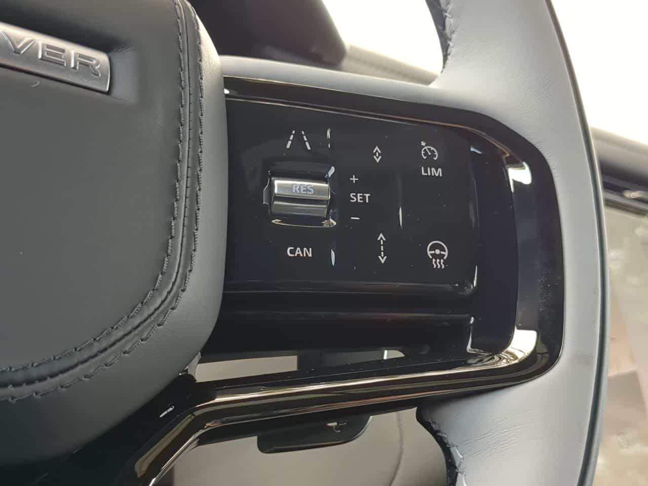 Thumbnail: 2026 Land Rover Range Rover Velar - 26