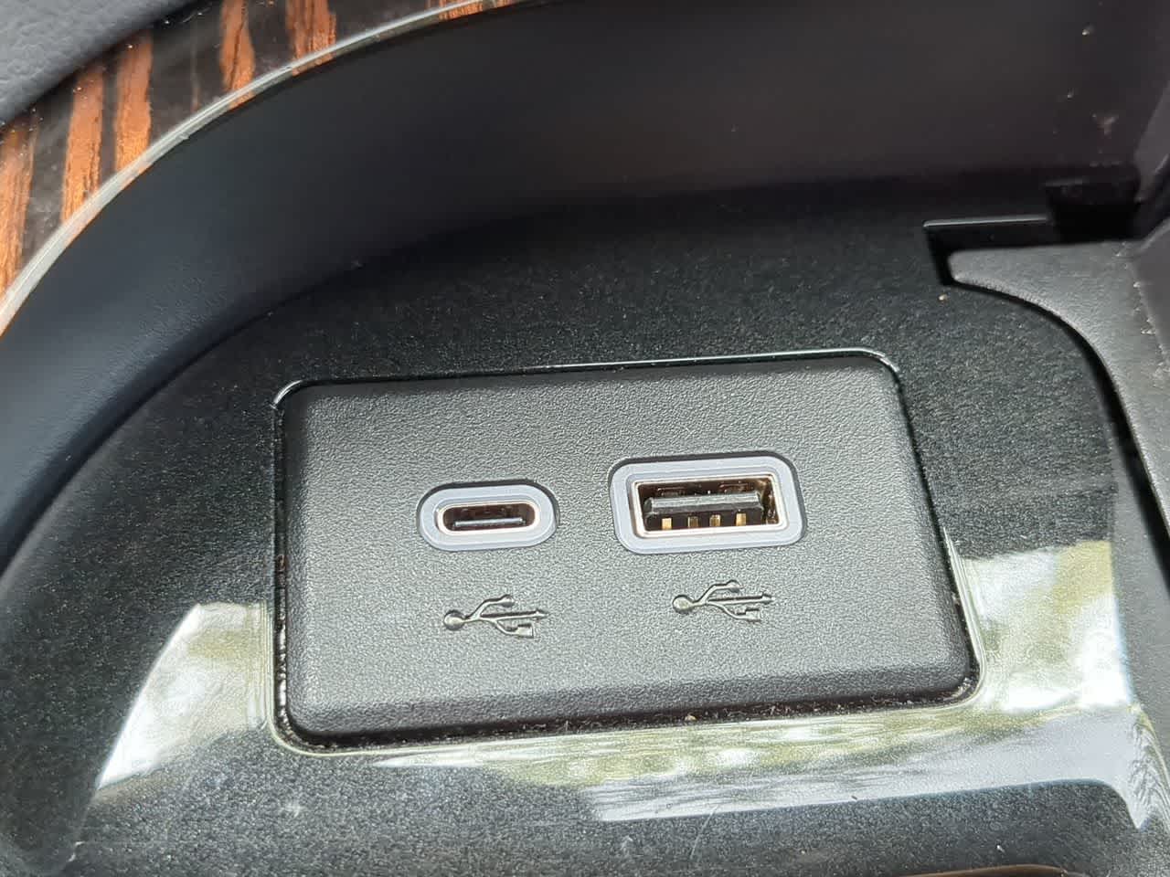 Thumbnail: 2023 Cadillac Escalade - 31