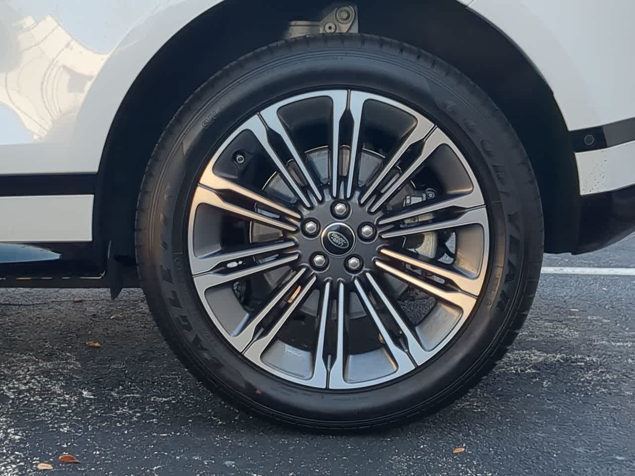 Thumbnail: 2026 Land Rover Range Rover Evoque - 13