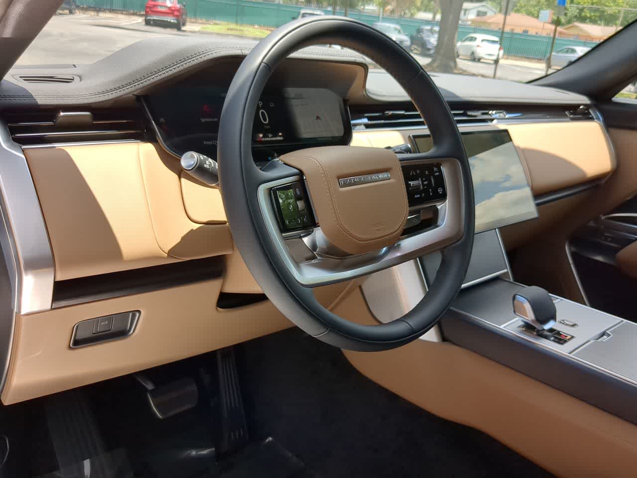 Thumbnail: 2025 Land Rover Range Rover - 10