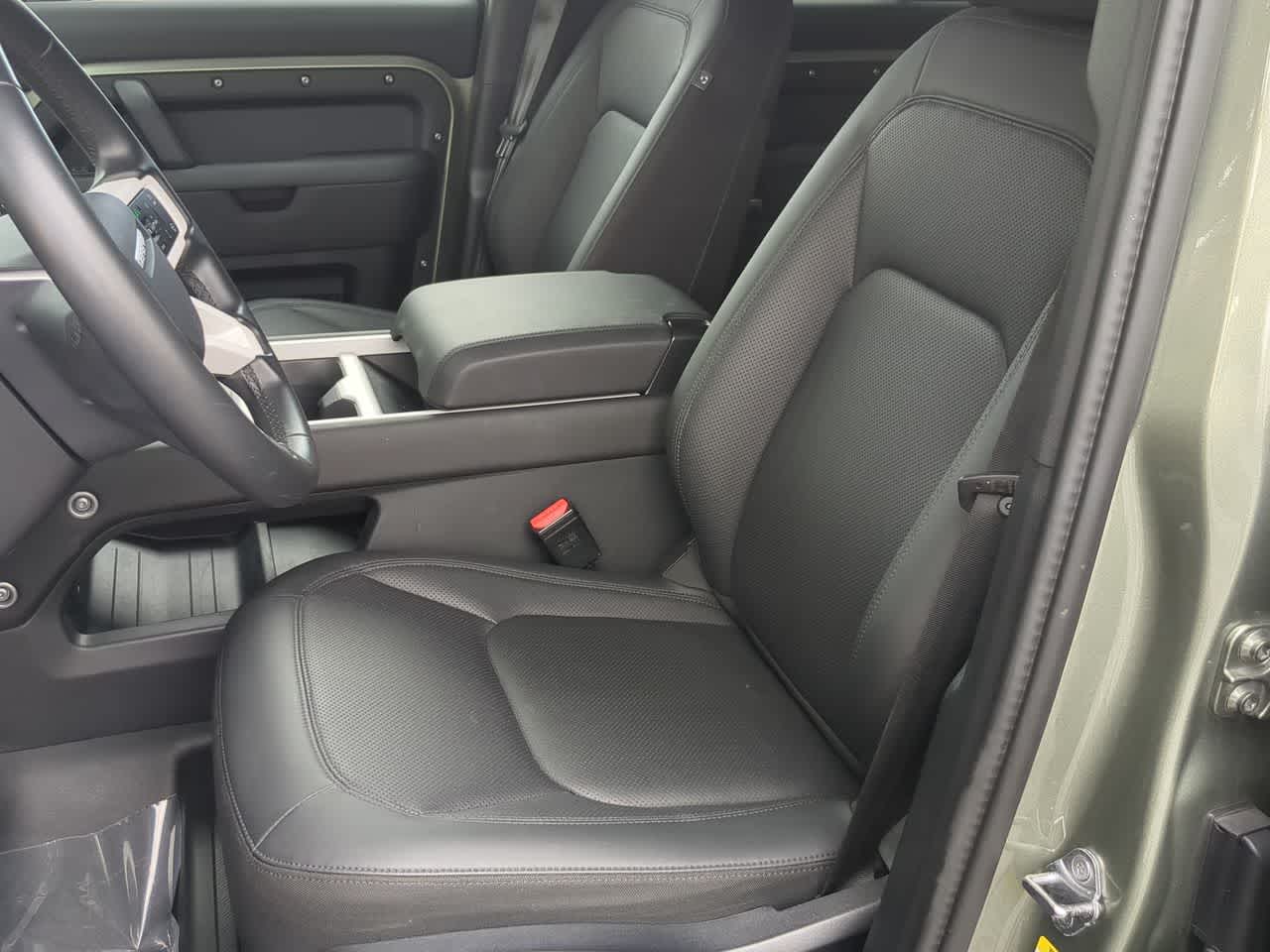 Thumbnail: 2025 Land Rover Defender - 16