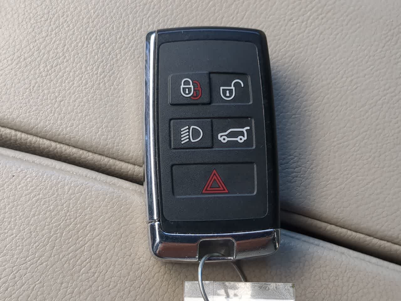 Thumbnail: 2021 Land Rover Range Rover Velar - 37
