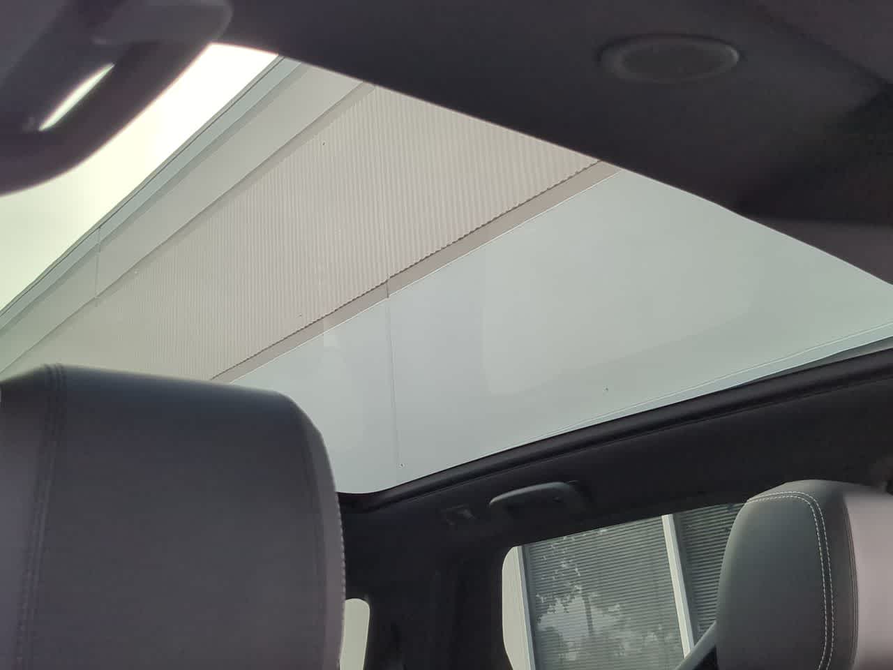 Thumbnail: 2025 Land Rover Discovery Sport - 19