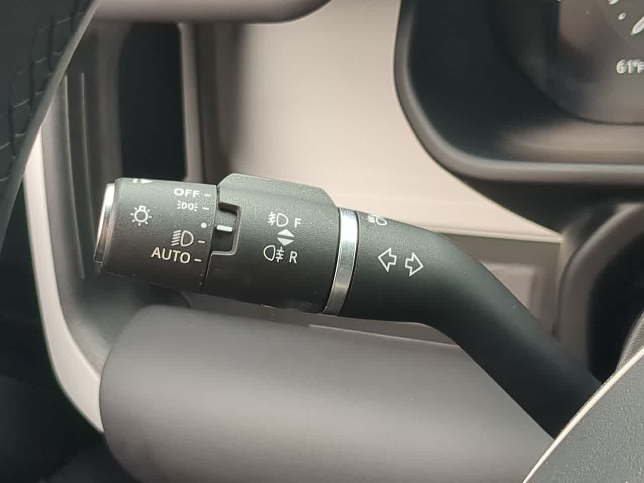 Thumbnail: 2025 Land Rover Defender - 28