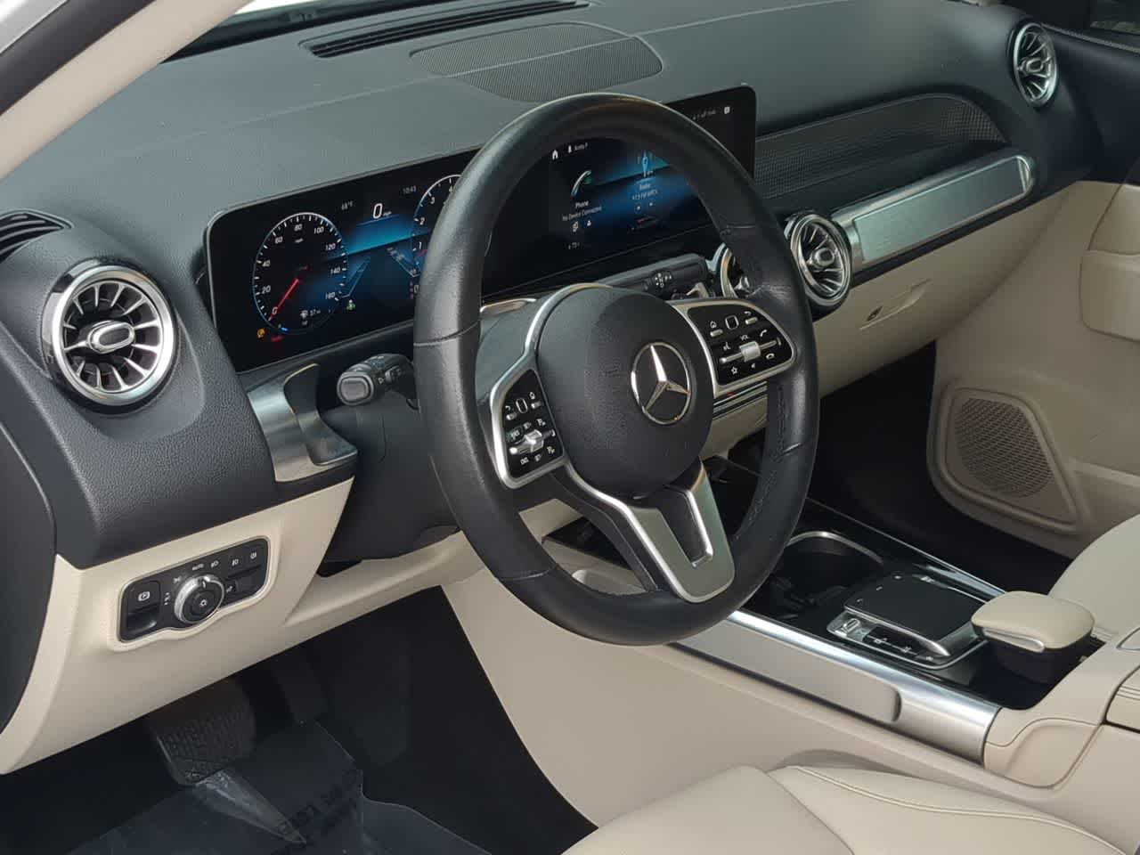 Thumbnail: 2020 Mercedes-Benz GLB - 10