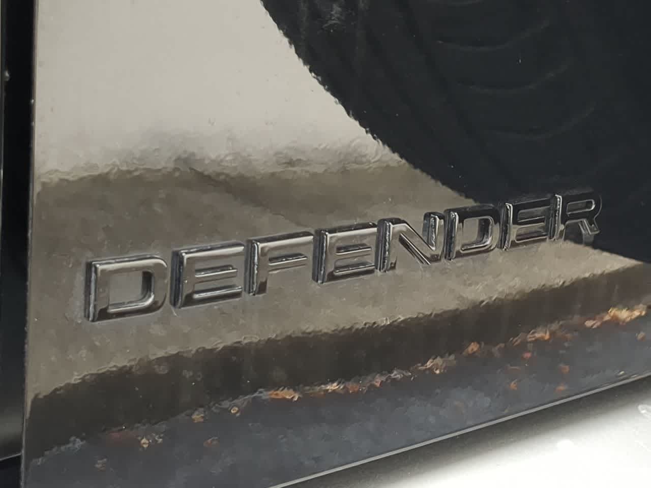 Thumbnail: 2025 Land Rover Defender - 13