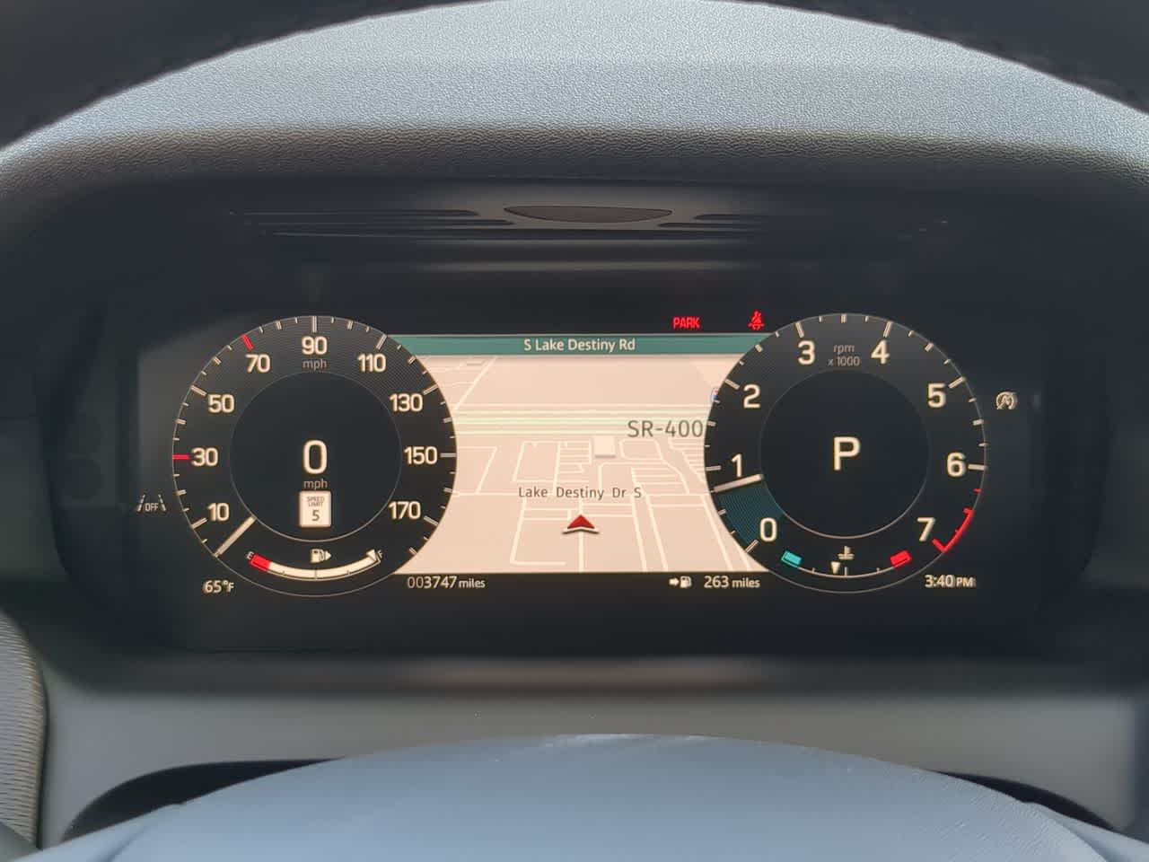 Thumbnail: 2025 Land Rover Discovery Sport - 35