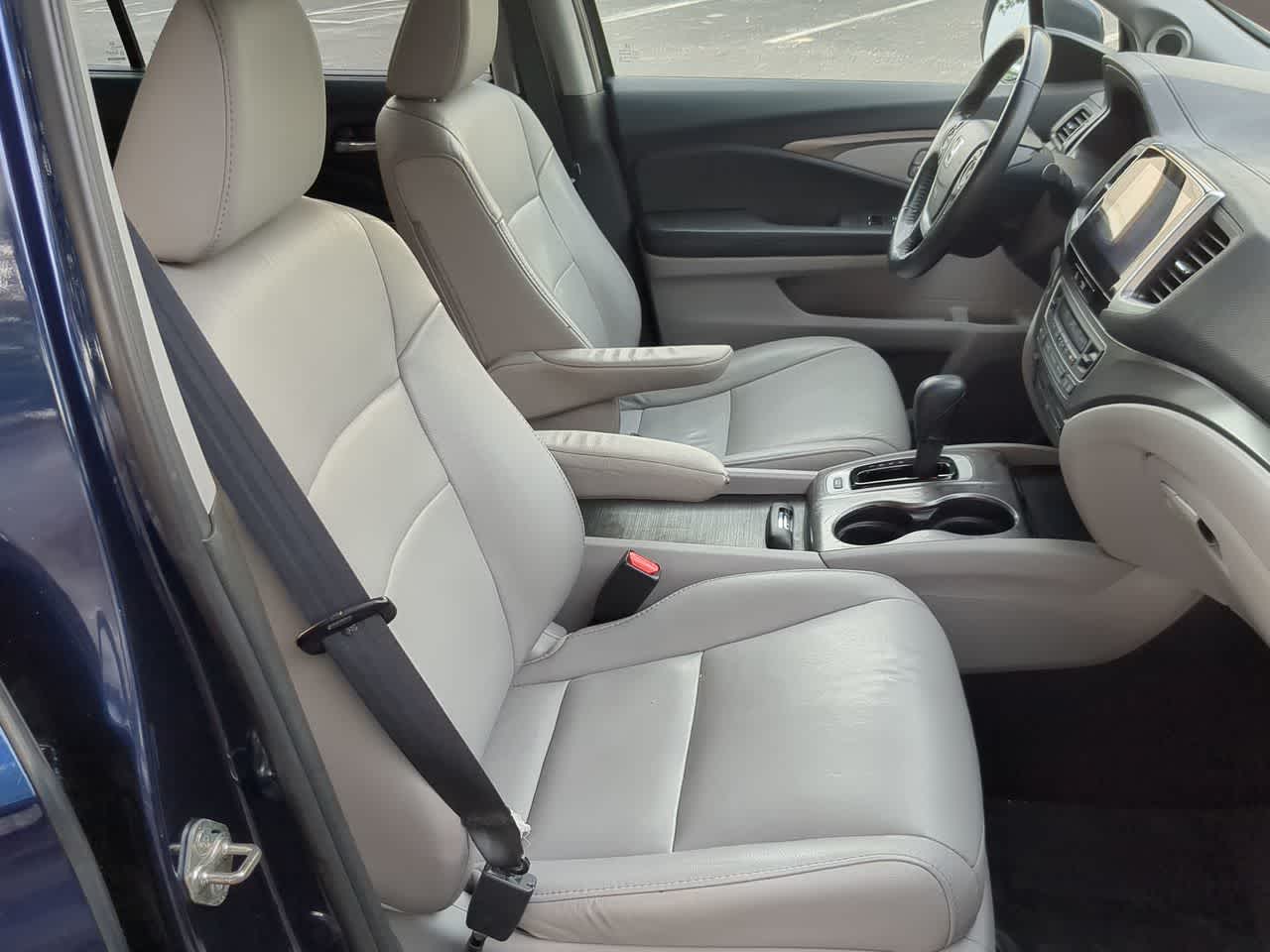 Thumbnail: 2018 Honda Pilot - 23