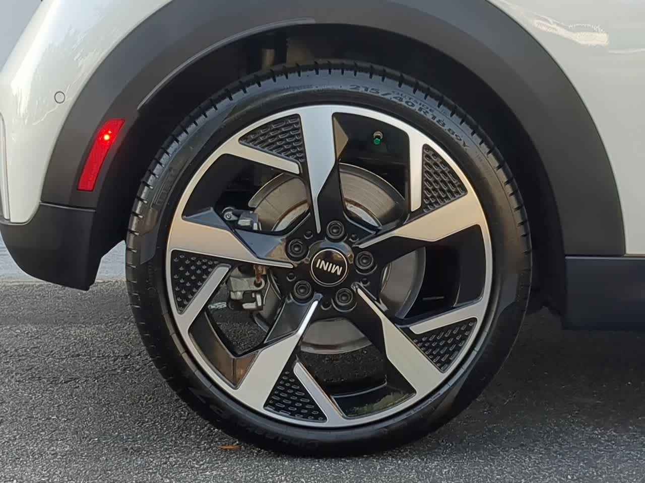 Thumbnail: 2025 MINI Cooper Hardtop - 13