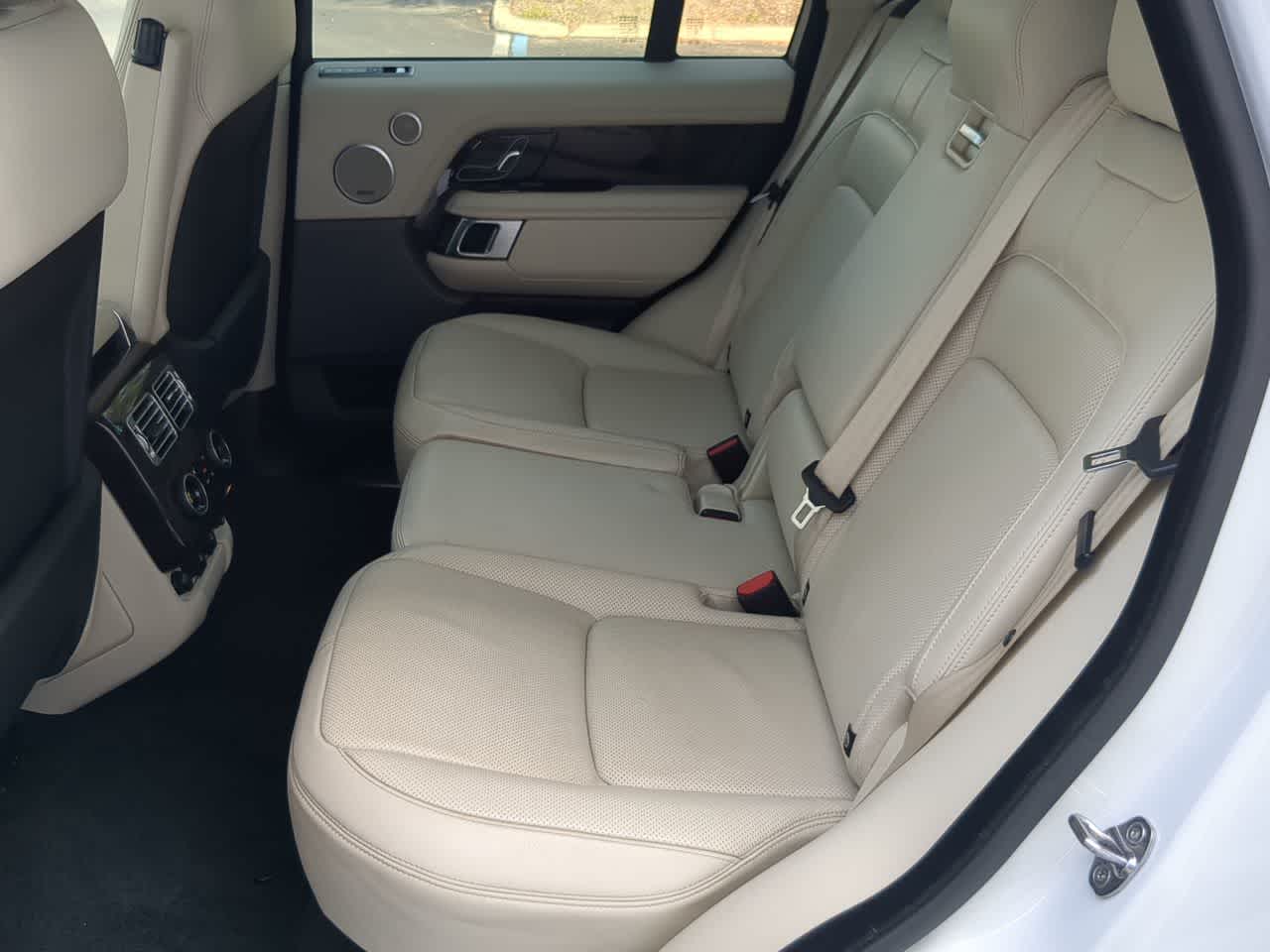 Thumbnail: 2020 Land Rover Range Rover - 21