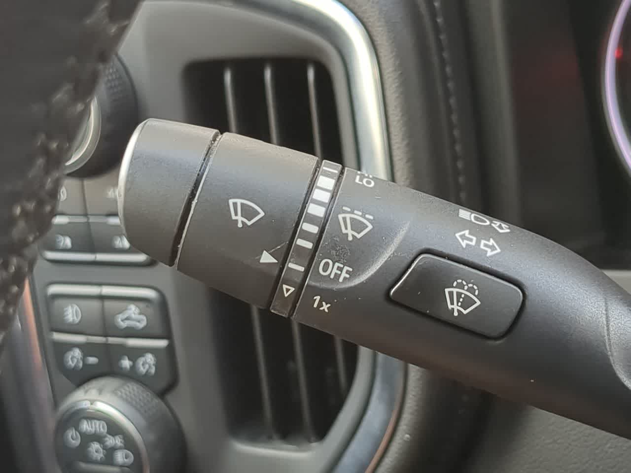 Thumbnail: 2021 Chevrolet Silverado 1500 - 26