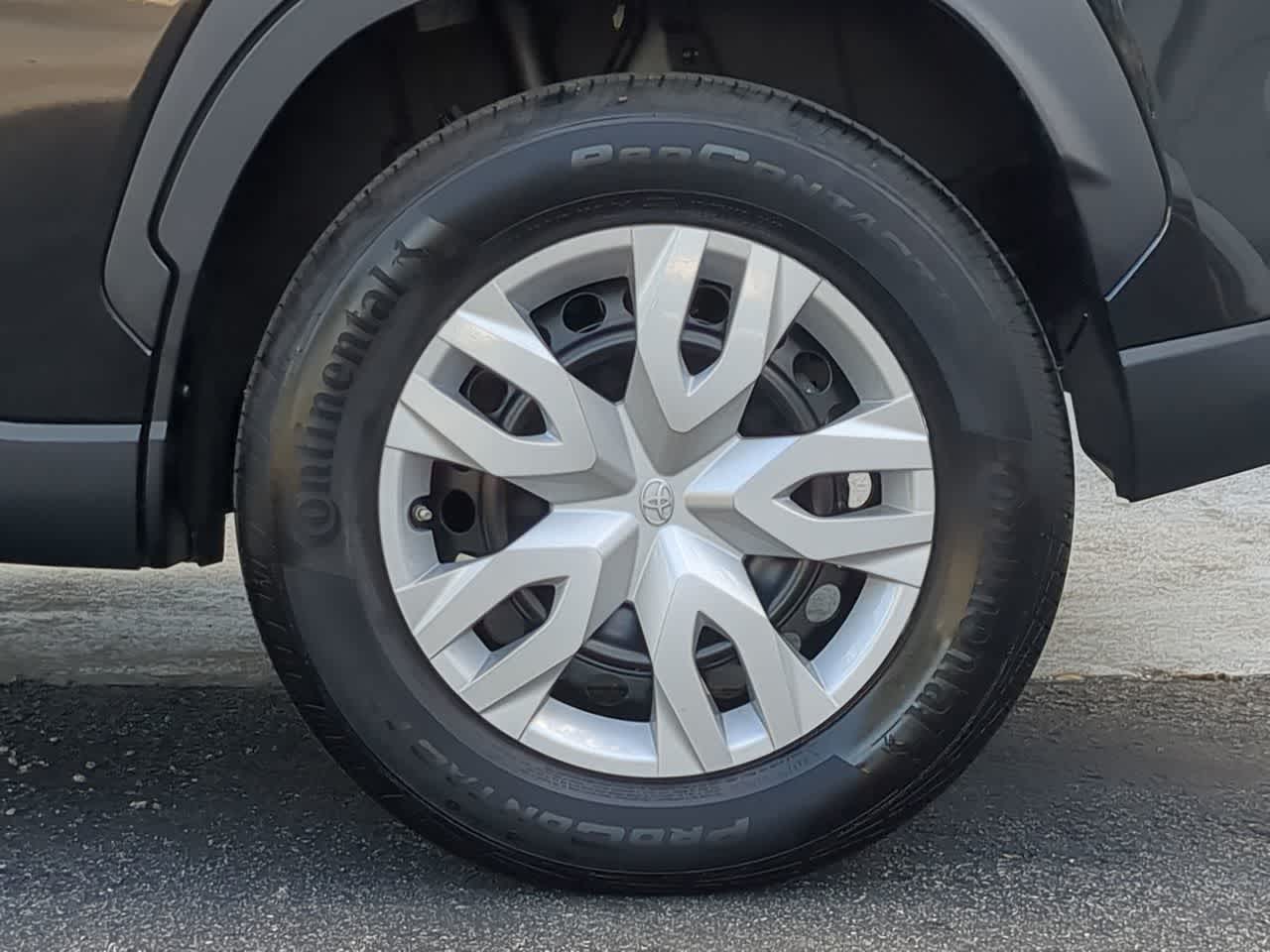 Thumbnail: 2024 Toyota Corolla Cross - 13