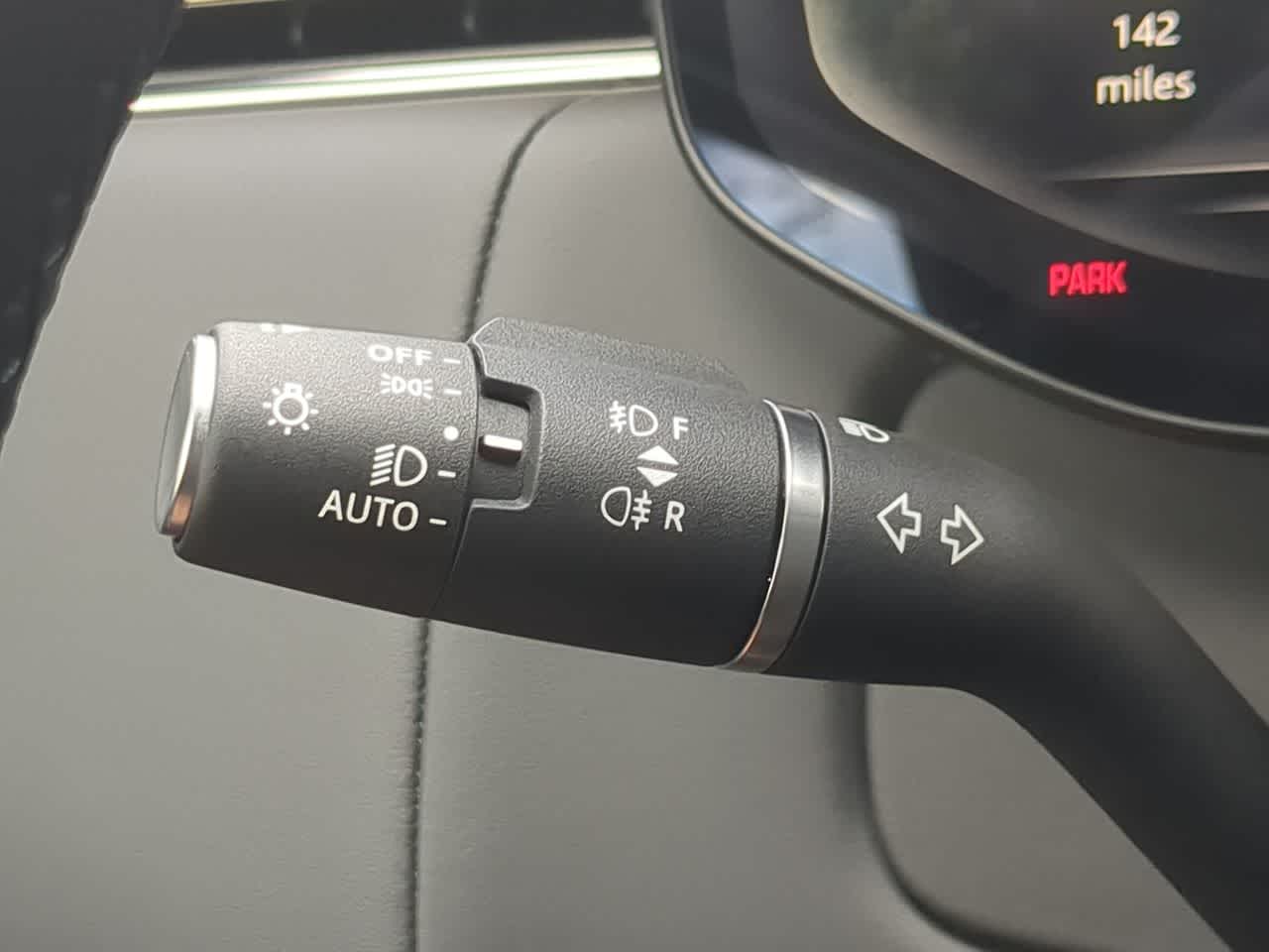 Thumbnail: 2024 Land Rover Range Rover - 28