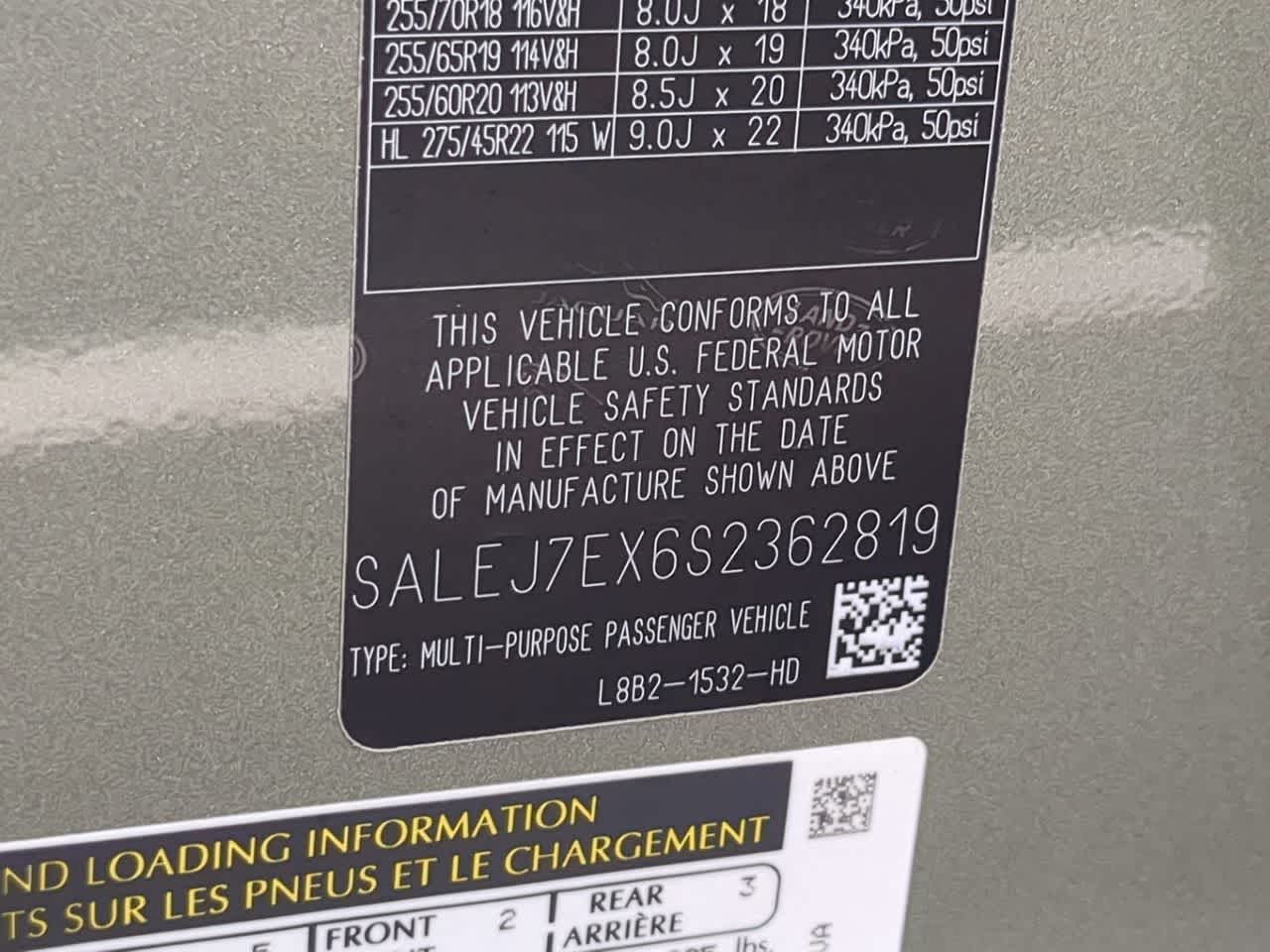 Thumbnail: 2025 Land Rover Defender - 39