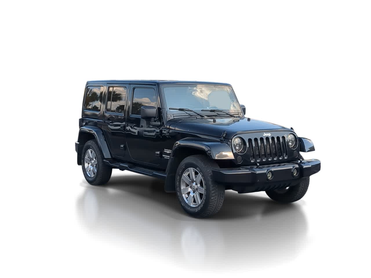 2015 Jeep Wrangler Unlimited Sahara photo 2