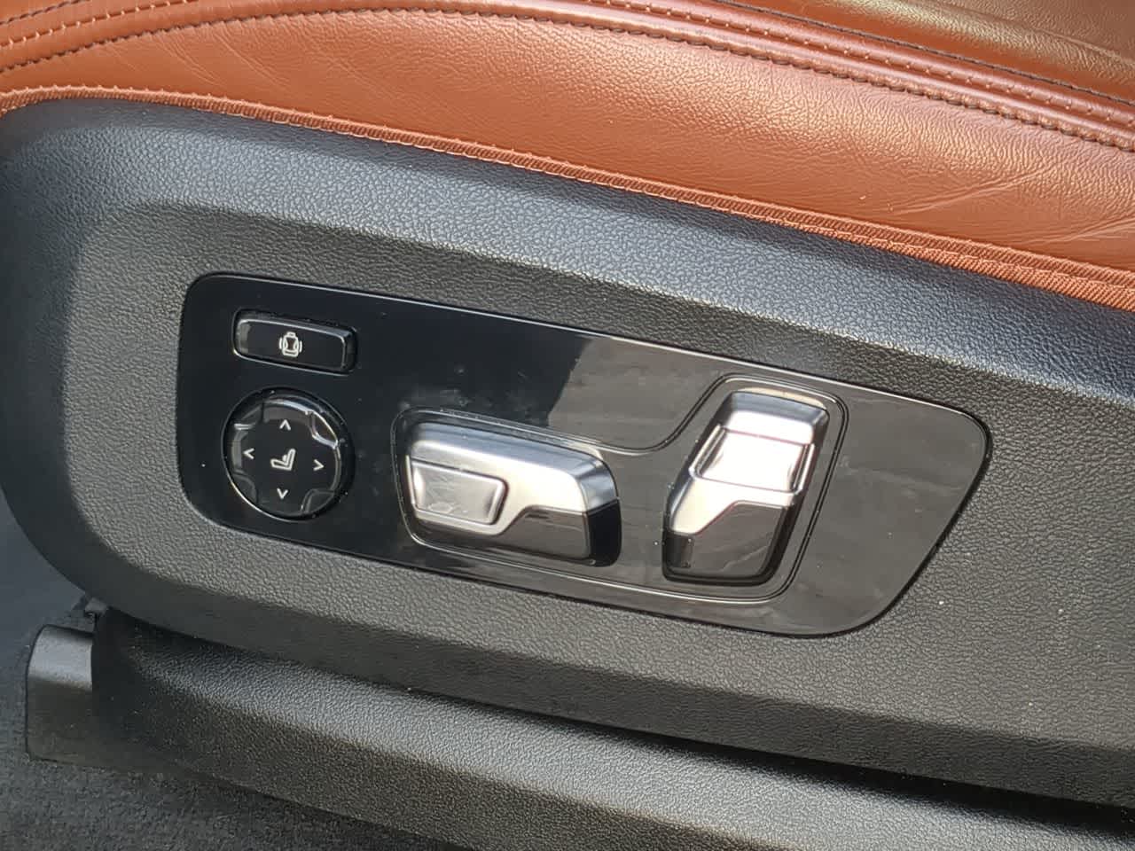 Thumbnail: 2023 BMW X7 - 17