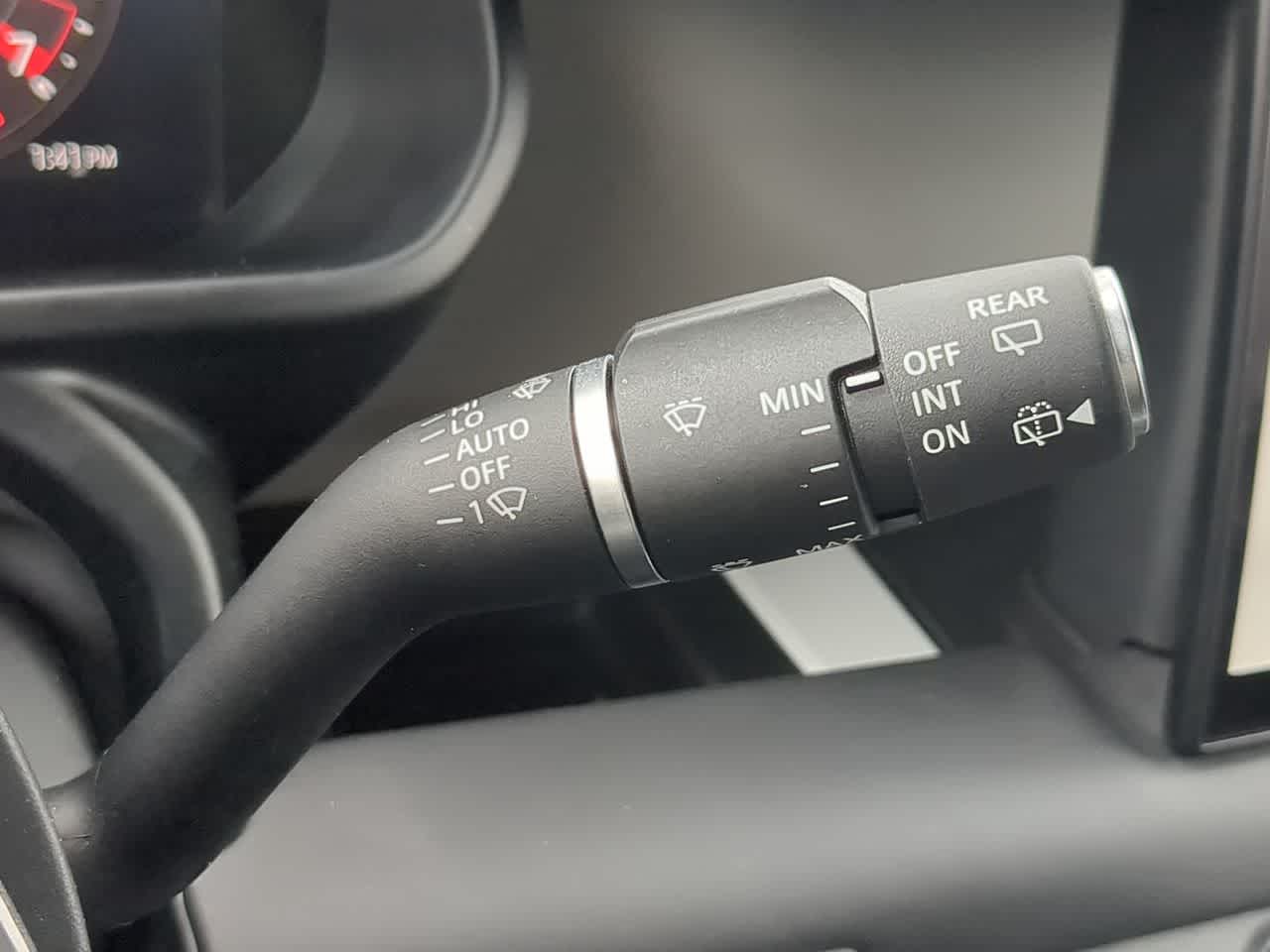 Thumbnail: 2025 Land Rover Defender - 27