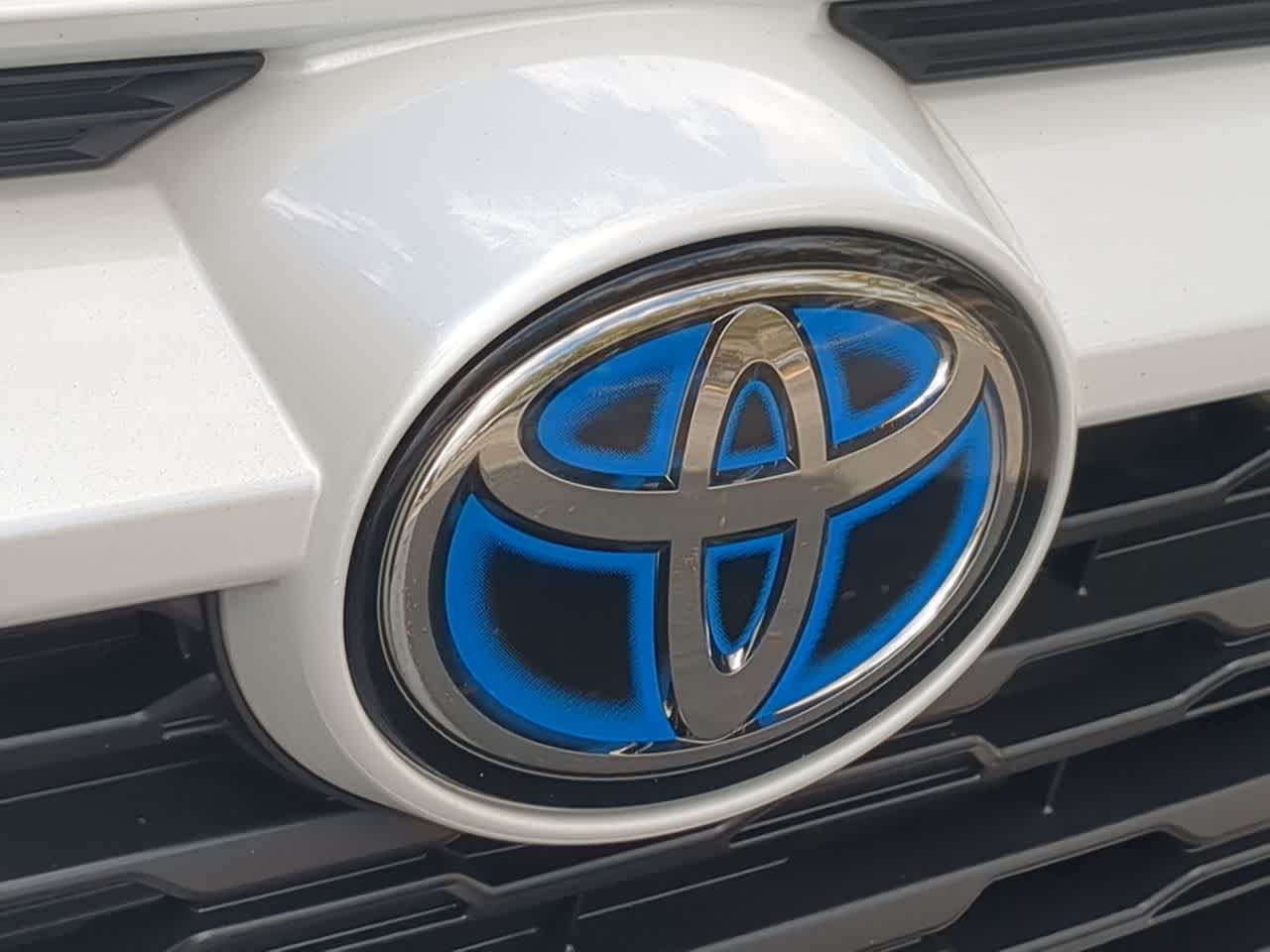 Thumbnail: 2024 Toyota RAV4 - 12