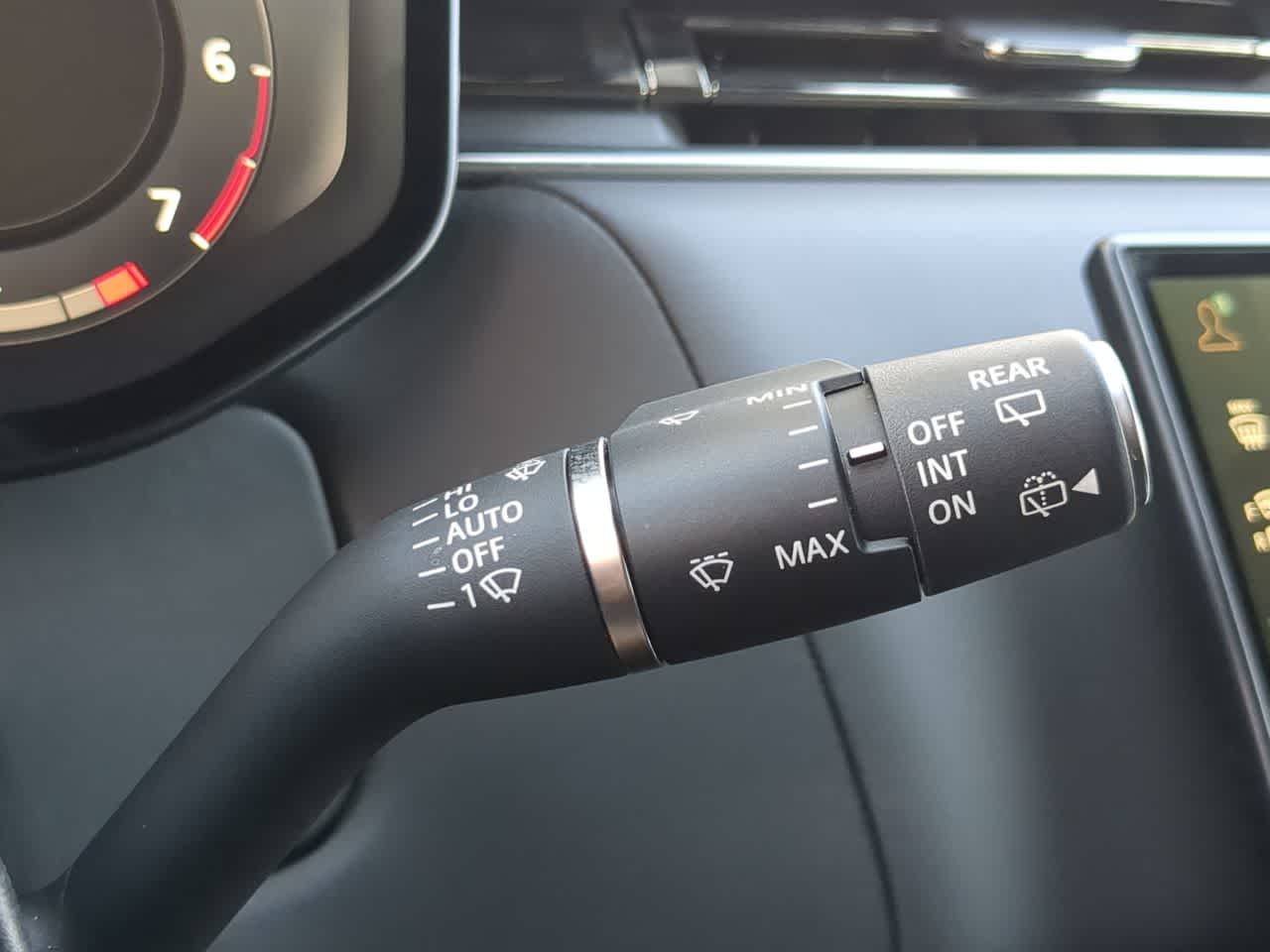 Thumbnail: 2025 Land Rover Range Rover Sport - 28