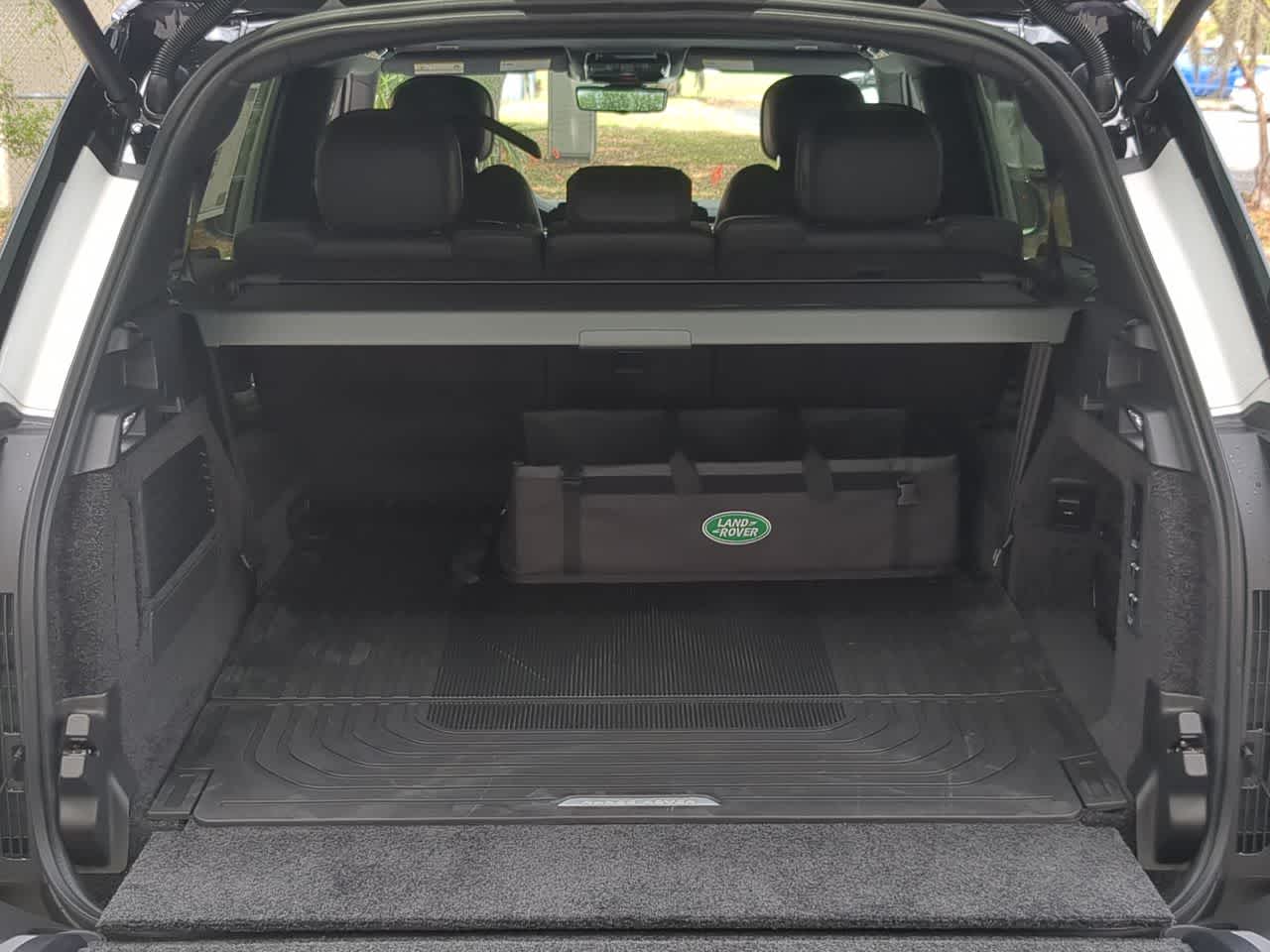 Thumbnail: 2026 Land Rover Range Rover - 37