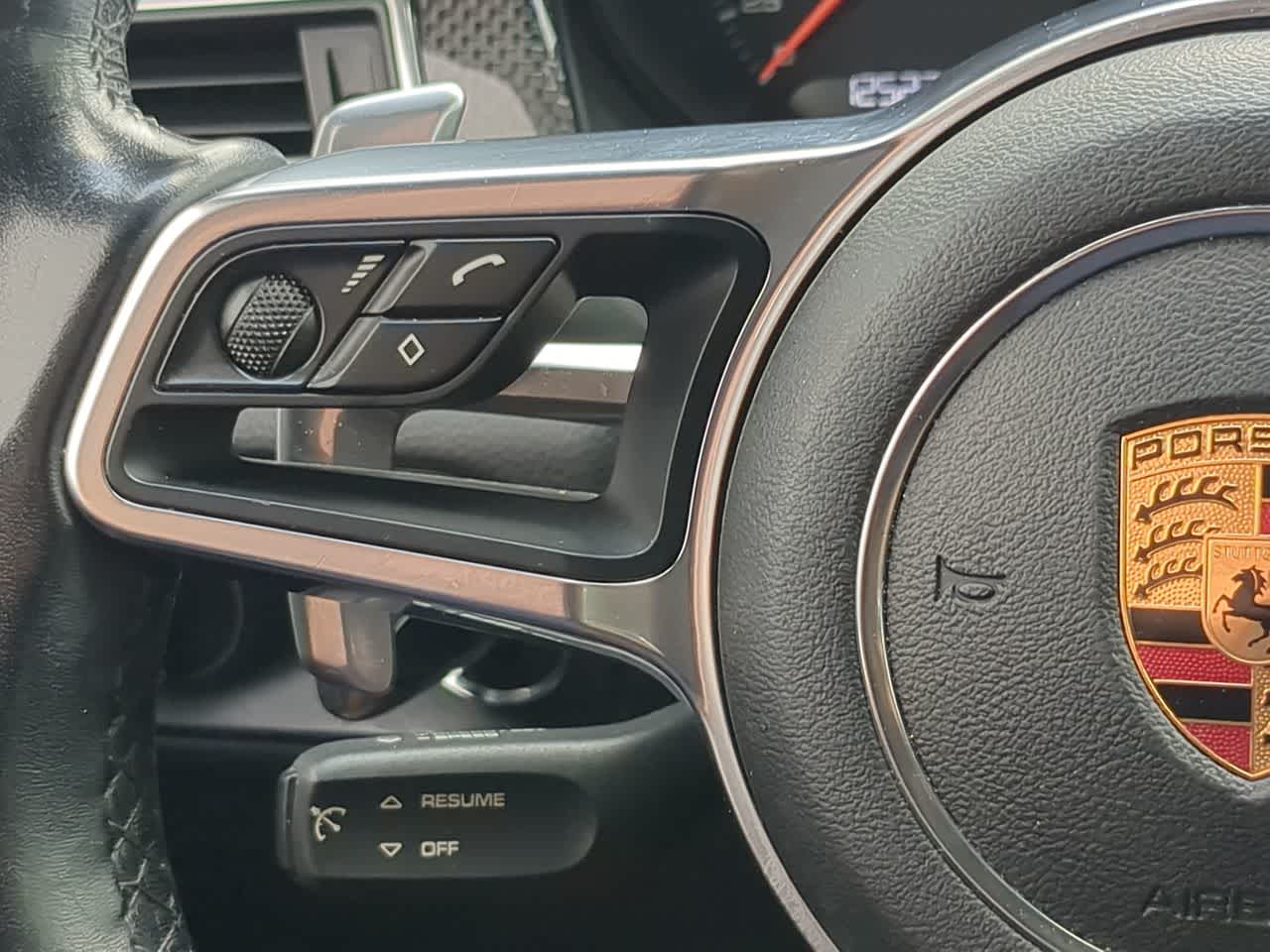 Thumbnail: 2017 Porsche Macan - 25