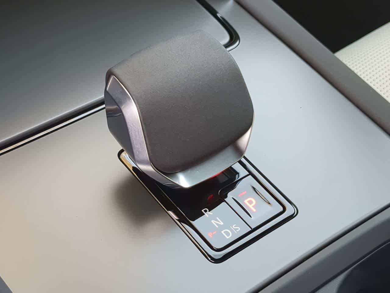 Thumbnail: 2026 Land Rover Discovery Sport - 34