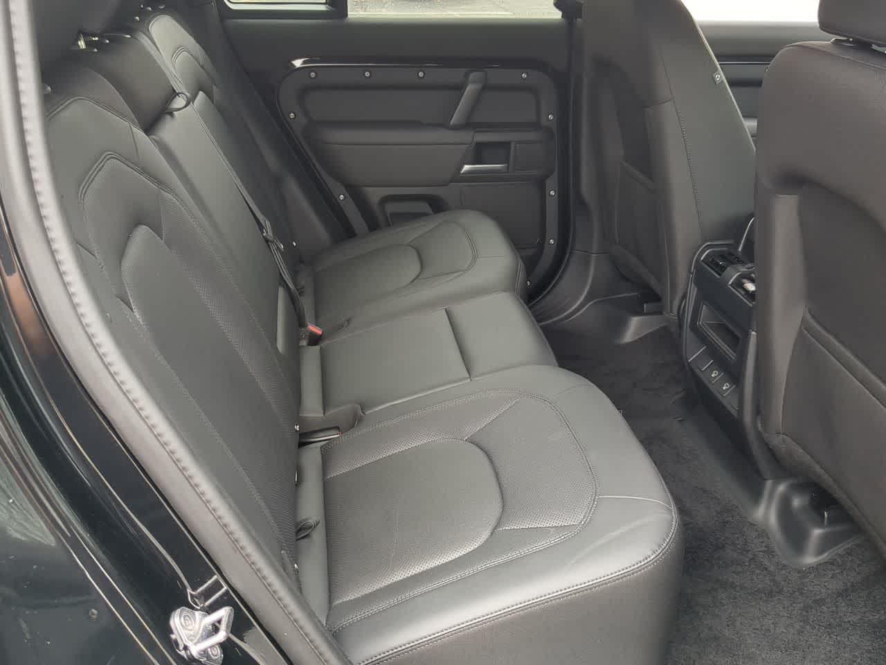 Thumbnail: 2025 Land Rover Defender - 21